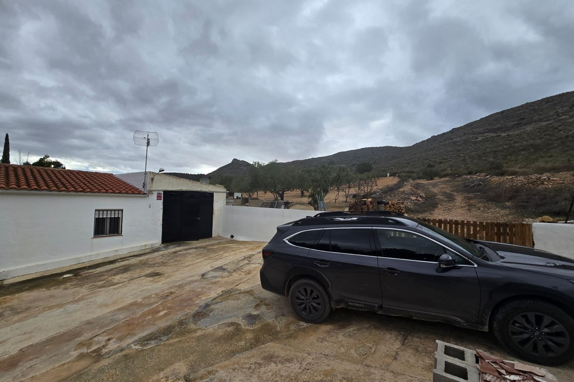 Resale - Finca - Country Property -
Yecla