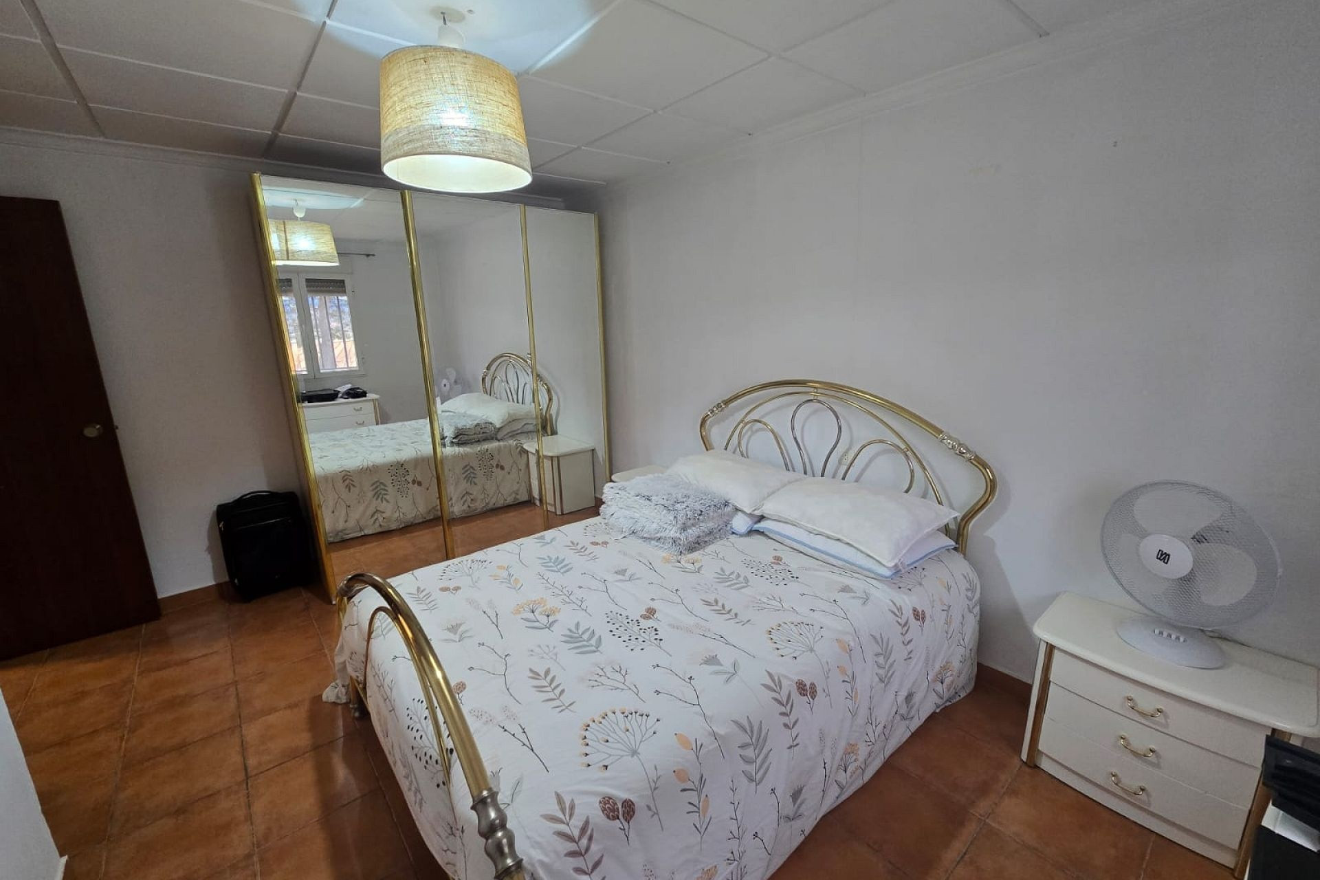 Resale - Finca - Country Property -
Yecla