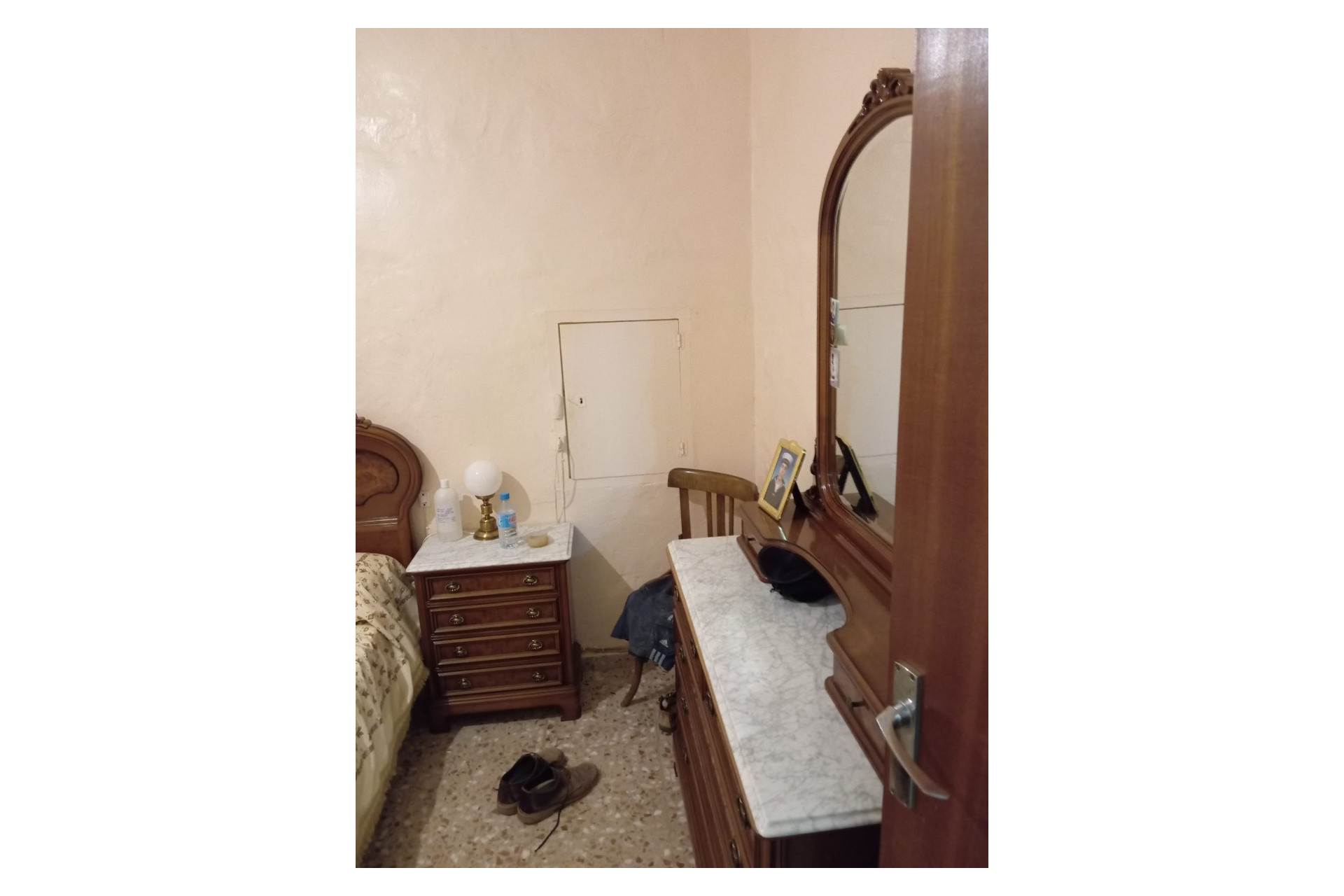 Resale - Finca - Country Property -
Yecla