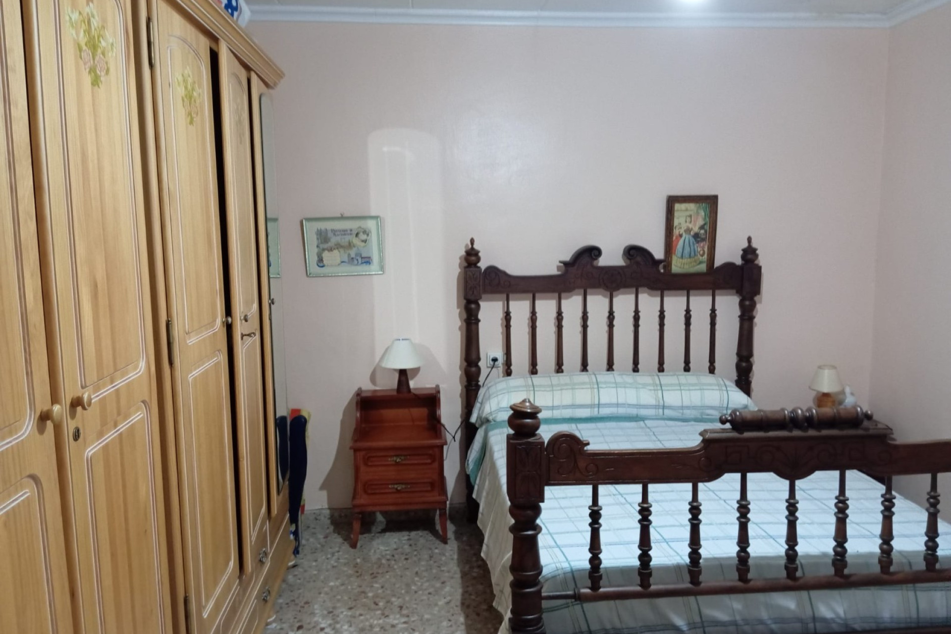 Resale - Finca - Country Property -
Yecla