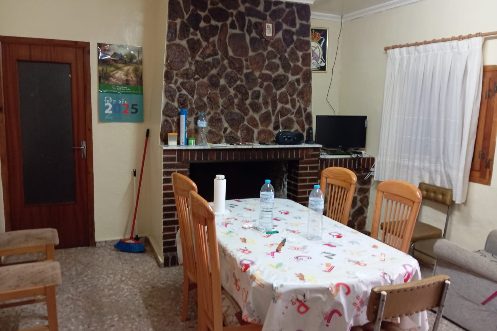 Resale - Finca - Country Property -
Yecla