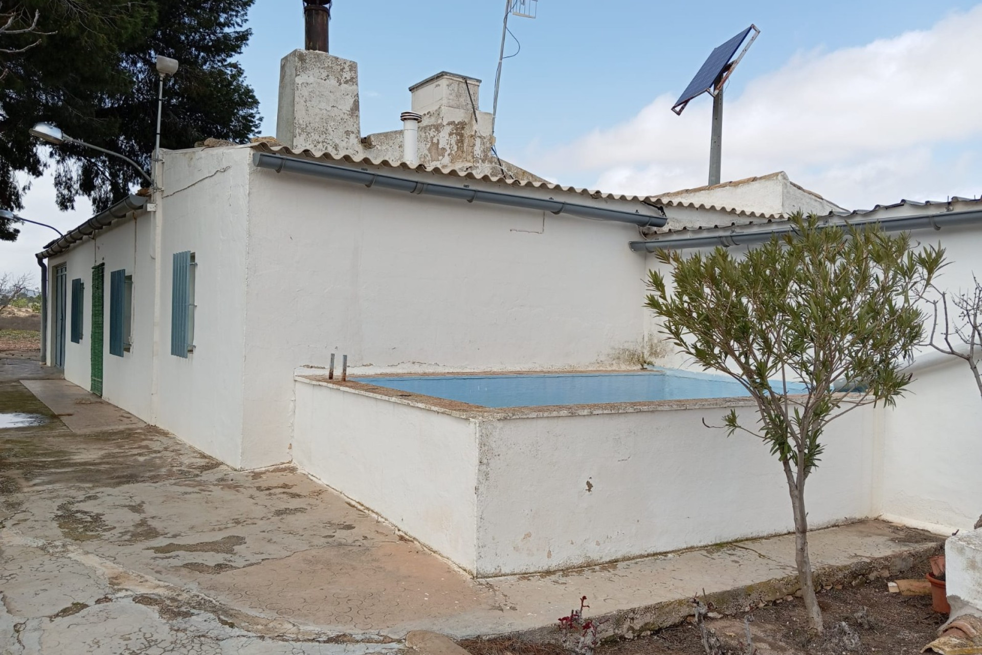 Resale - Finca - Country Property -
Yecla
