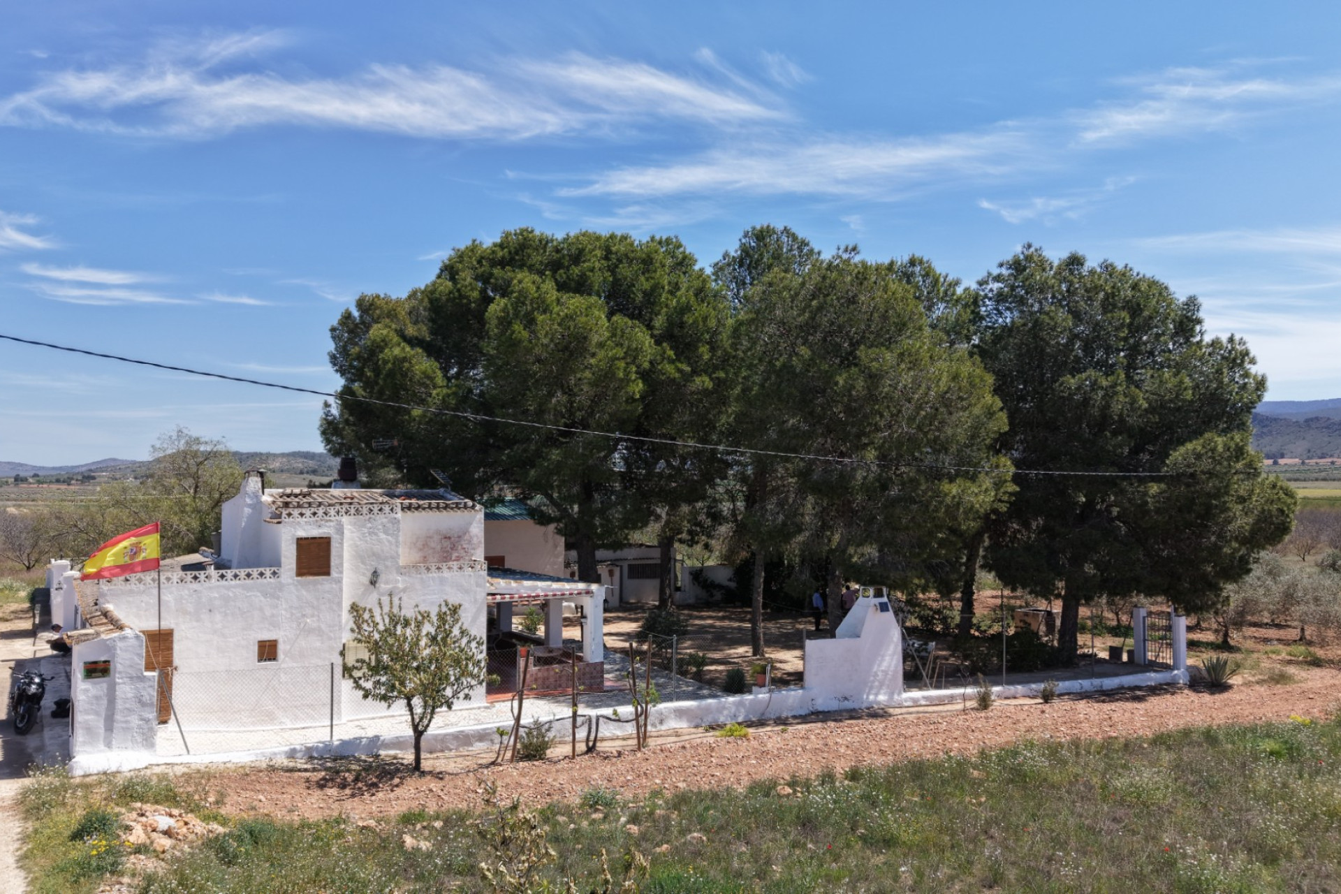 Resale - Finca - Country Property -
Yecla