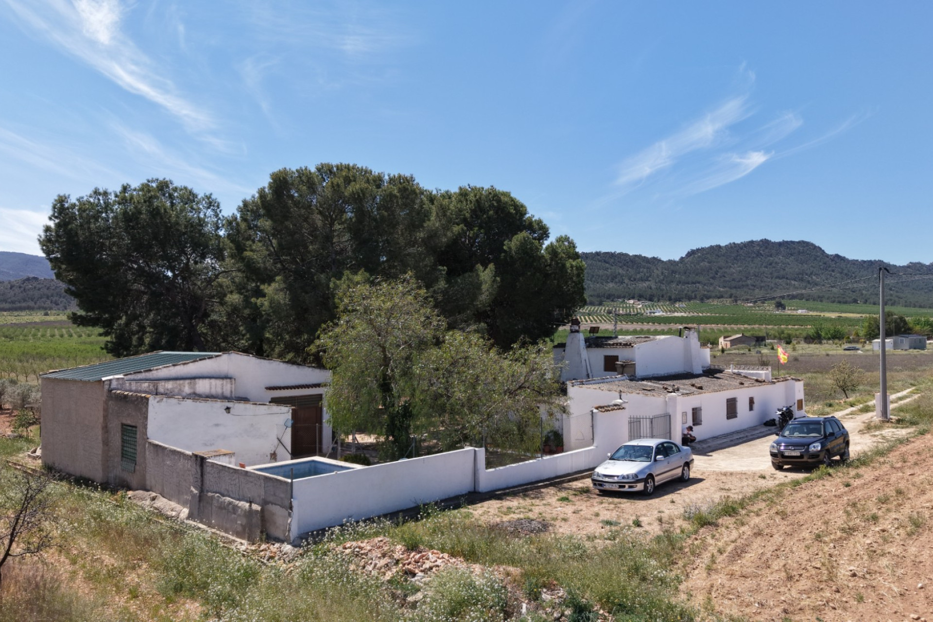 Resale - Finca - Country Property -
Yecla
