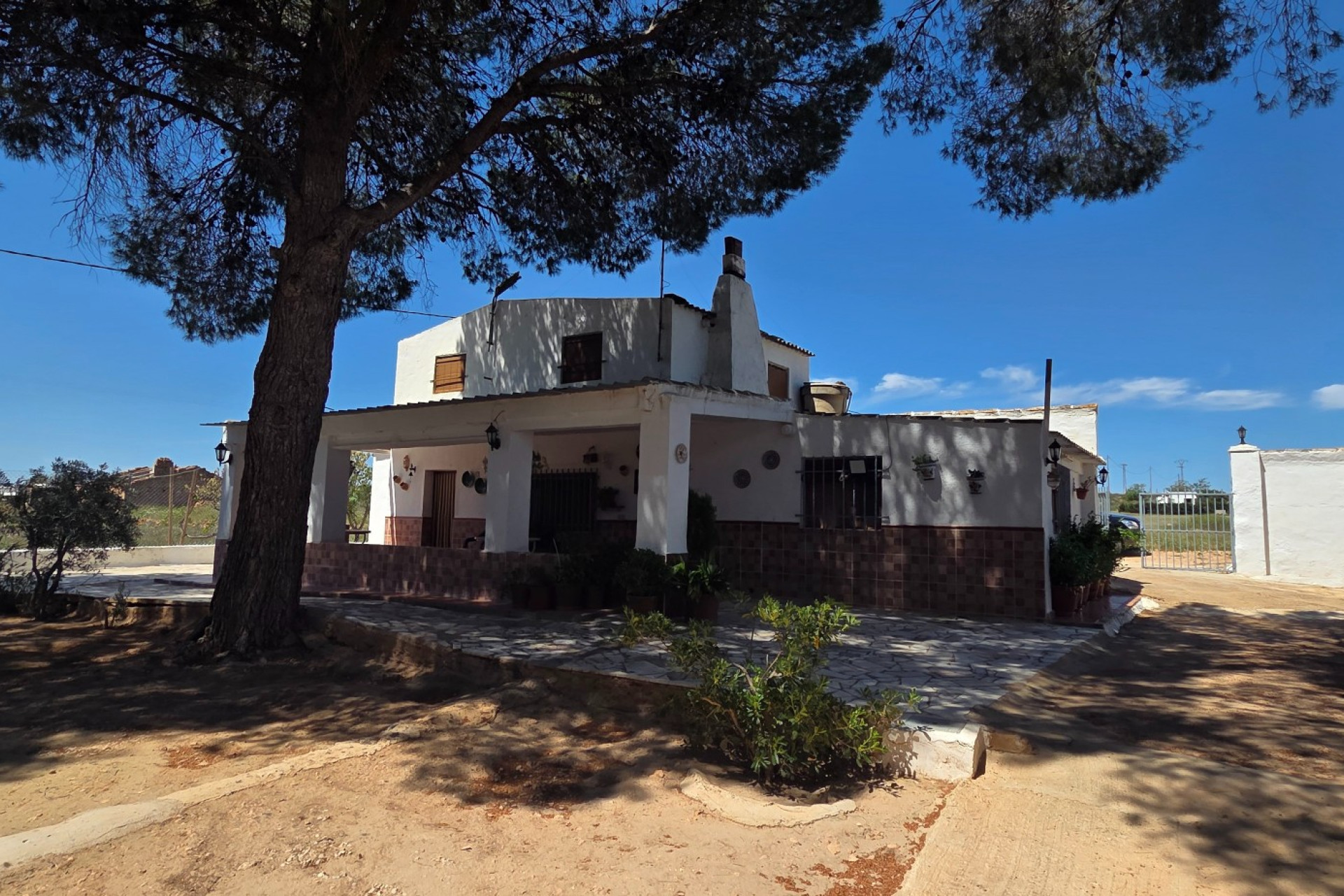 Resale - Finca - Country Property -
Yecla