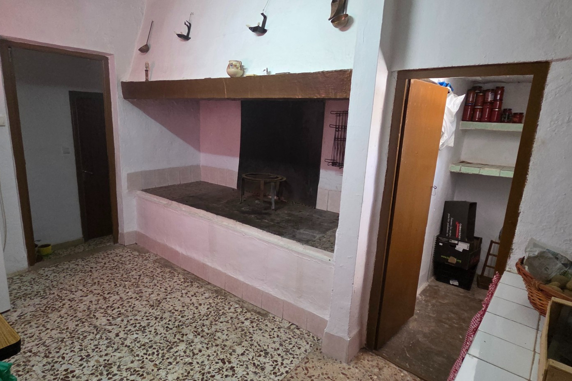 Resale - Finca - Country Property -
Yecla