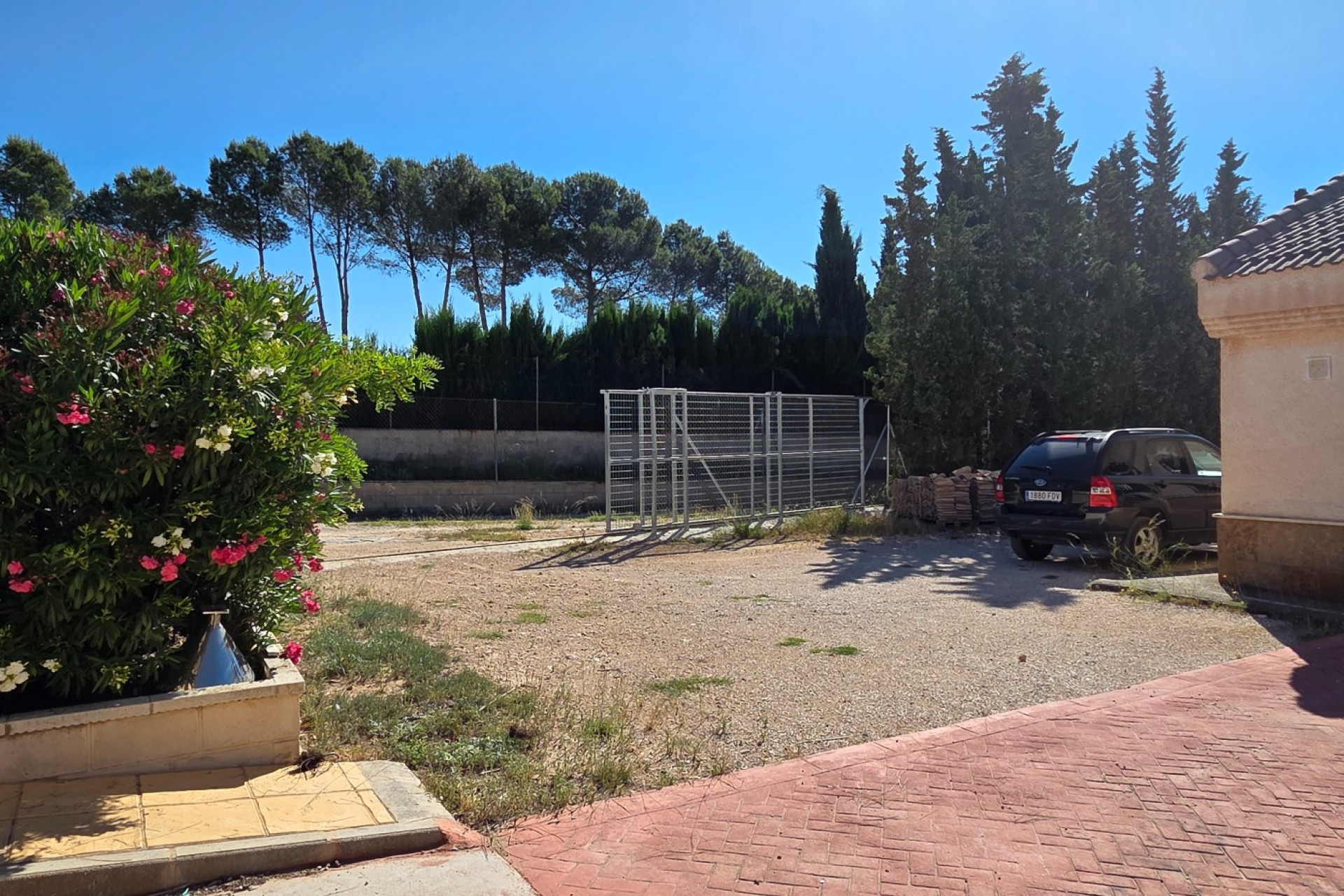 Resale - Finca - Country Property -
Yecla