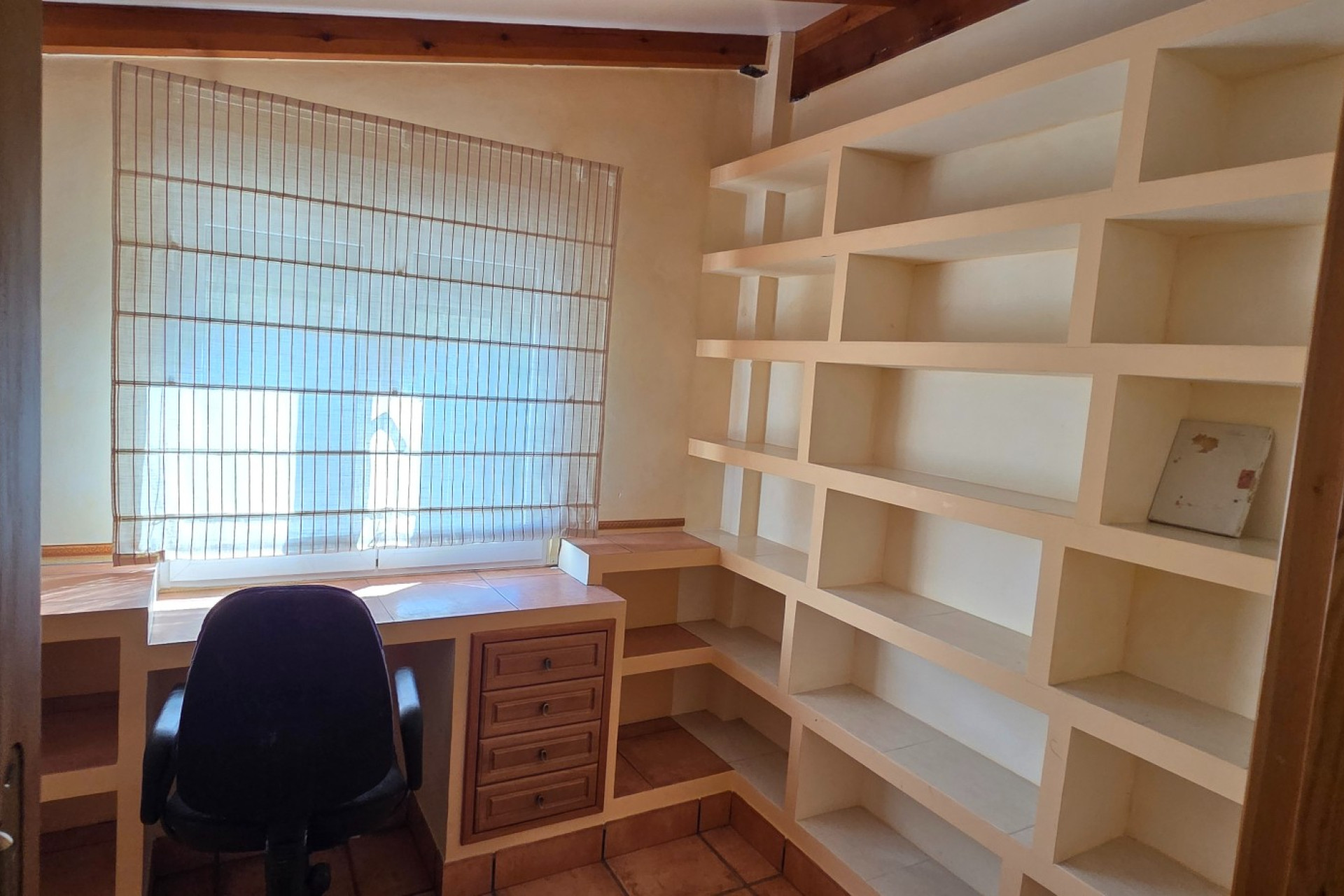 Resale - Finca - Country Property -
Yecla