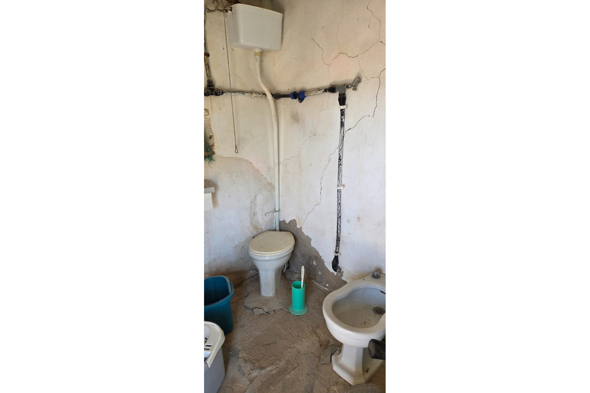 Resale - Finca - Country Property -
Yecla