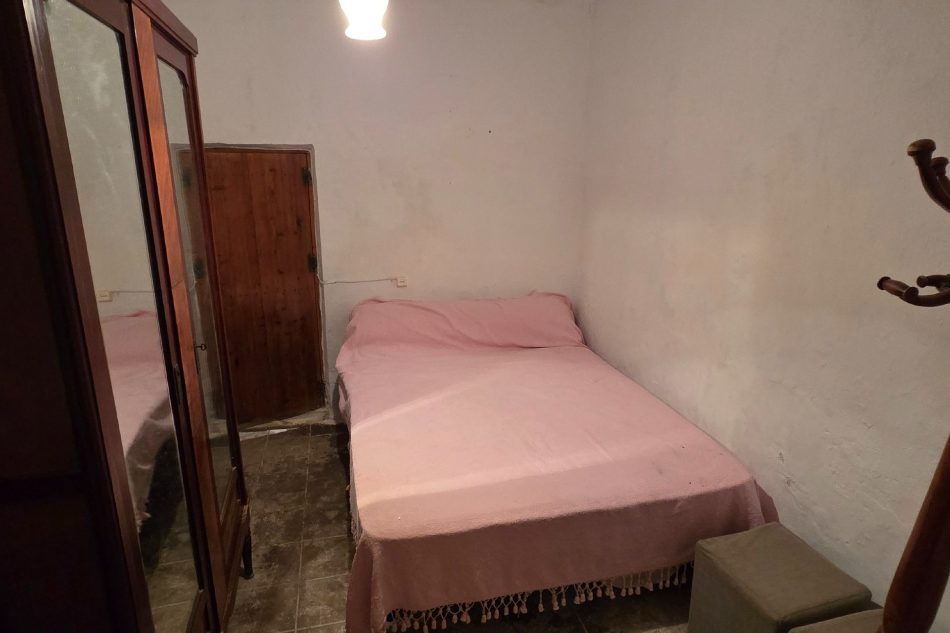 Resale - Finca - Country Property -
Yecla