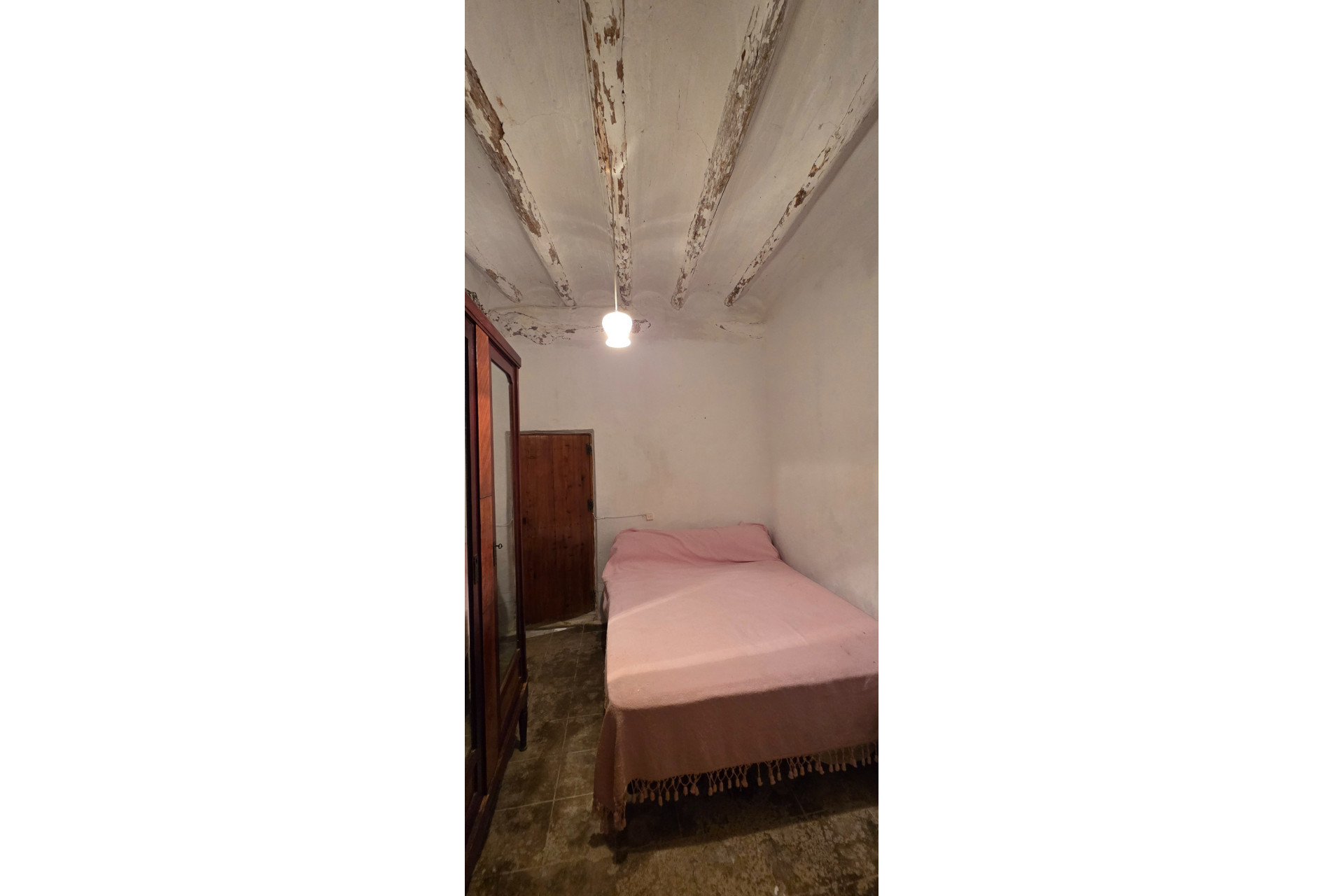 Resale - Finca - Country Property -
Yecla