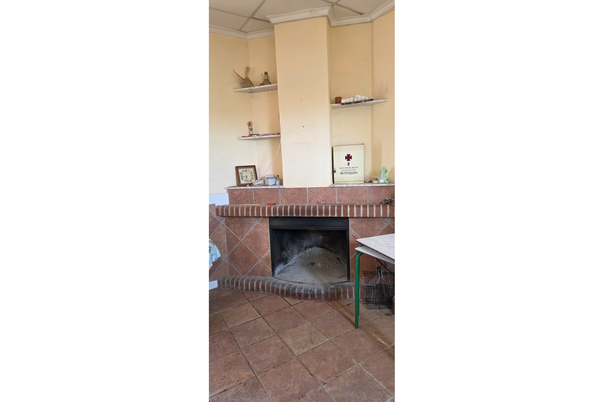 Resale - Finca - Country Property -
Yecla