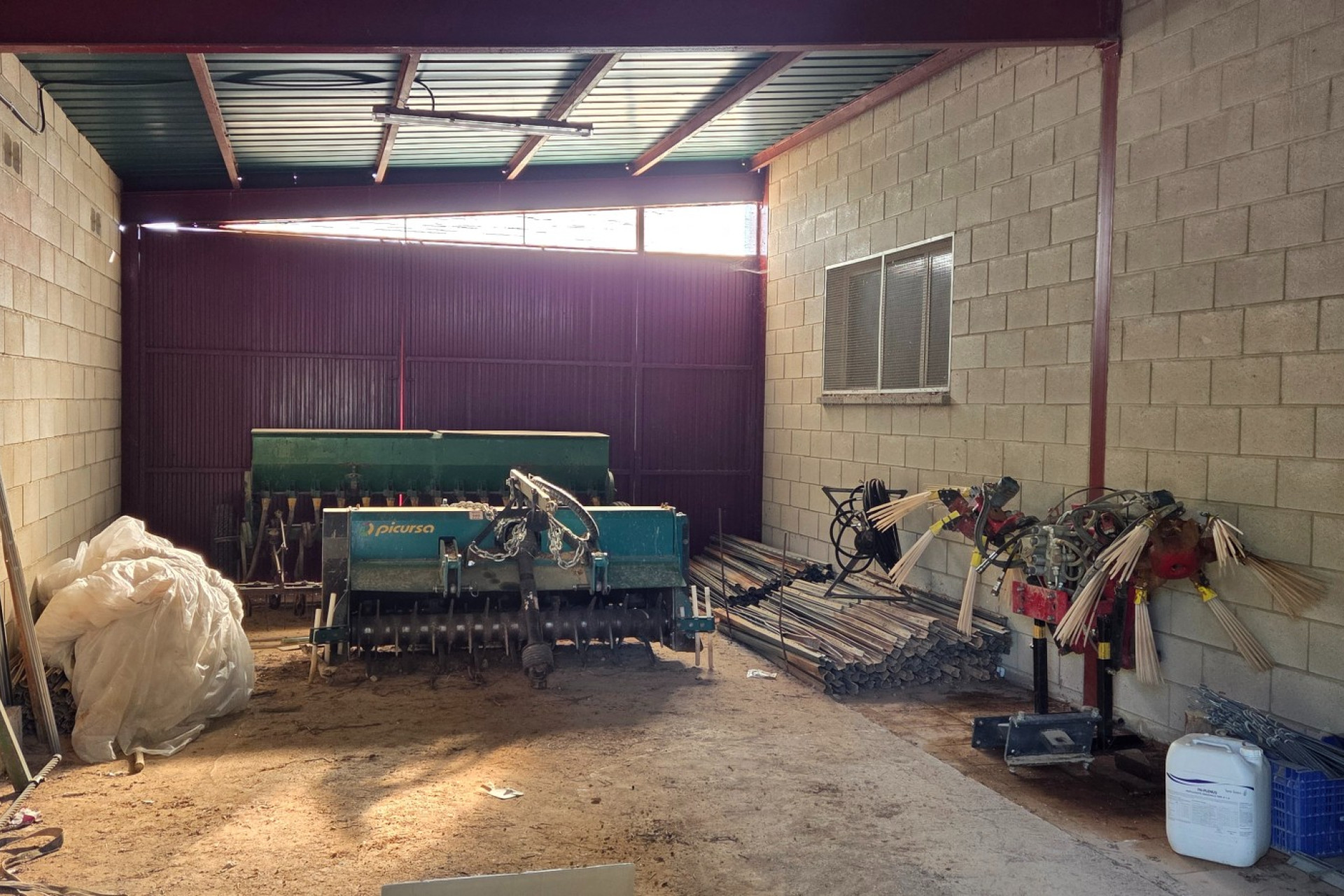 Resale - Finca - Country Property -
Yecla
