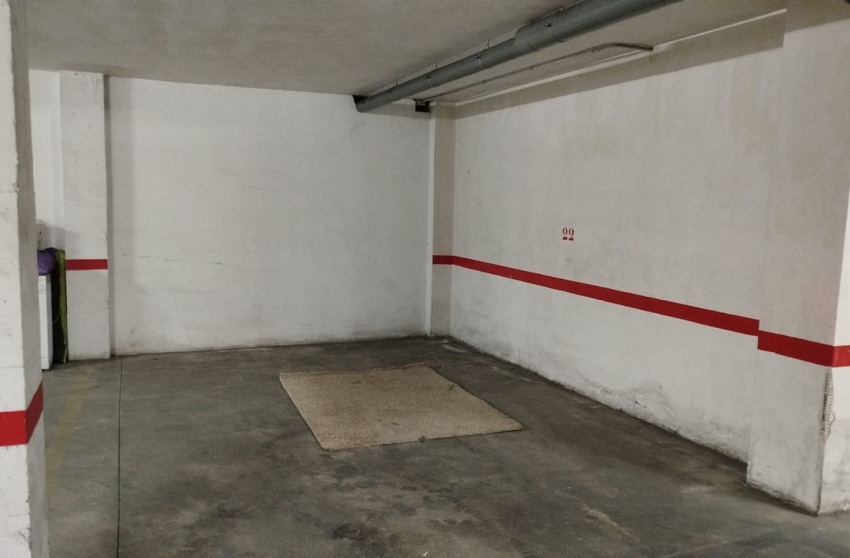 Resale - Garage -
Los Montesinos - Centro