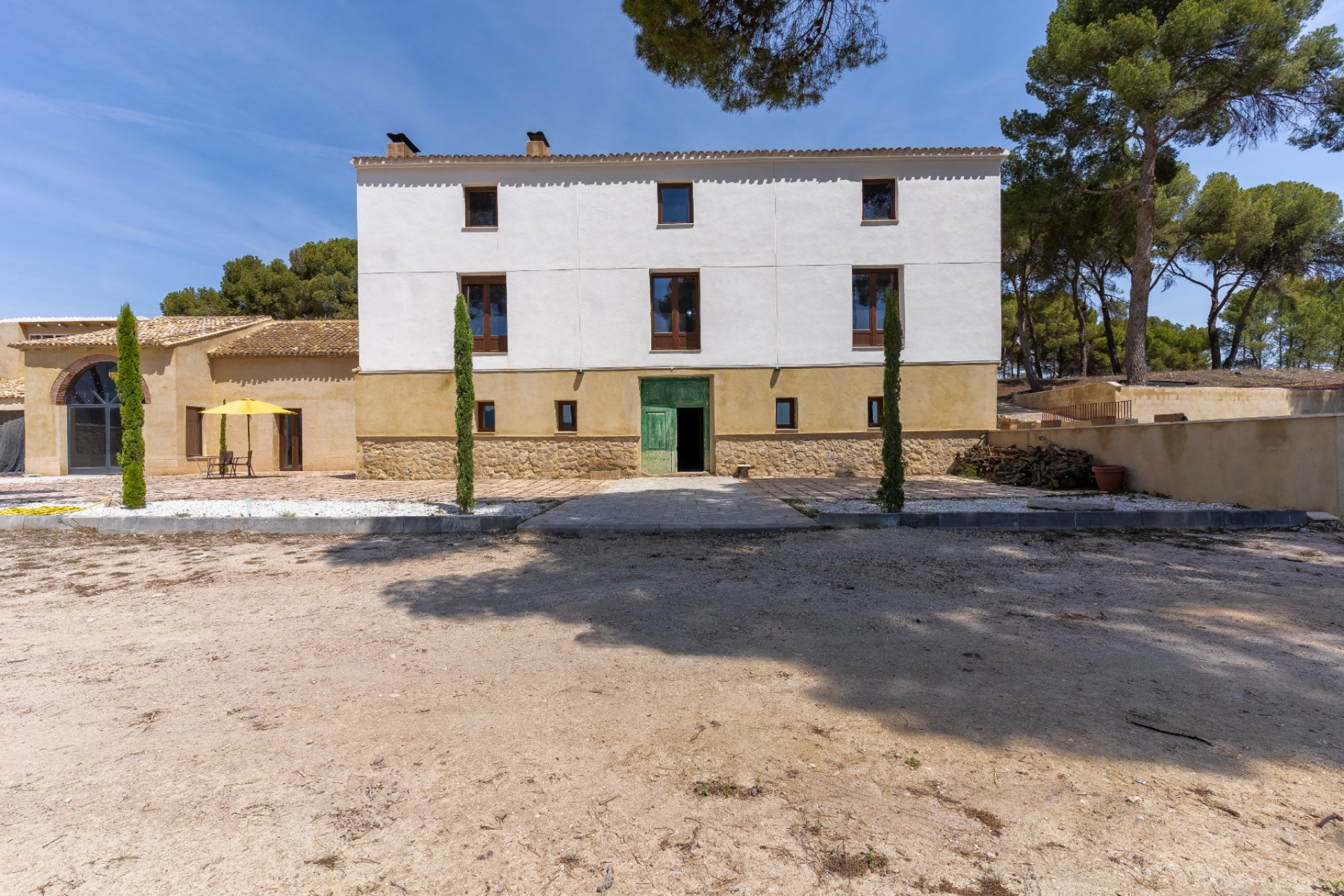 Resale - Others -
Castalla