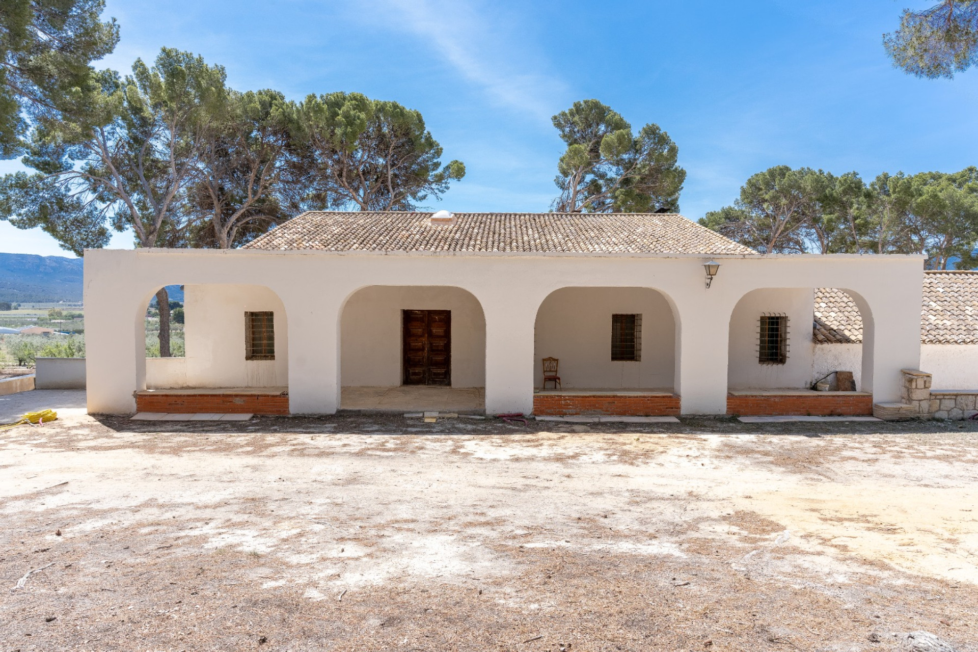 Resale - Others -
Castalla