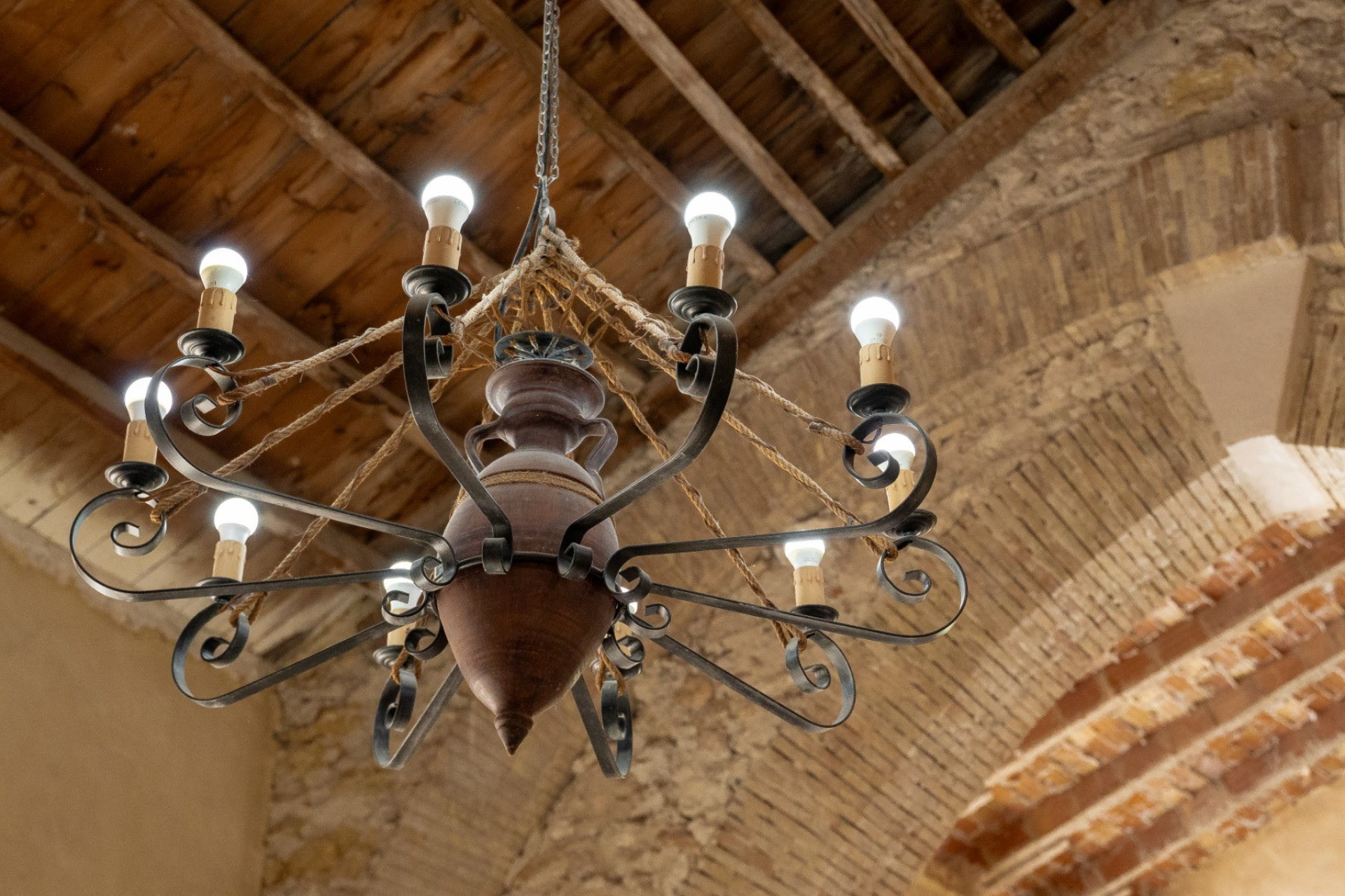 Resale - Others -
Castalla