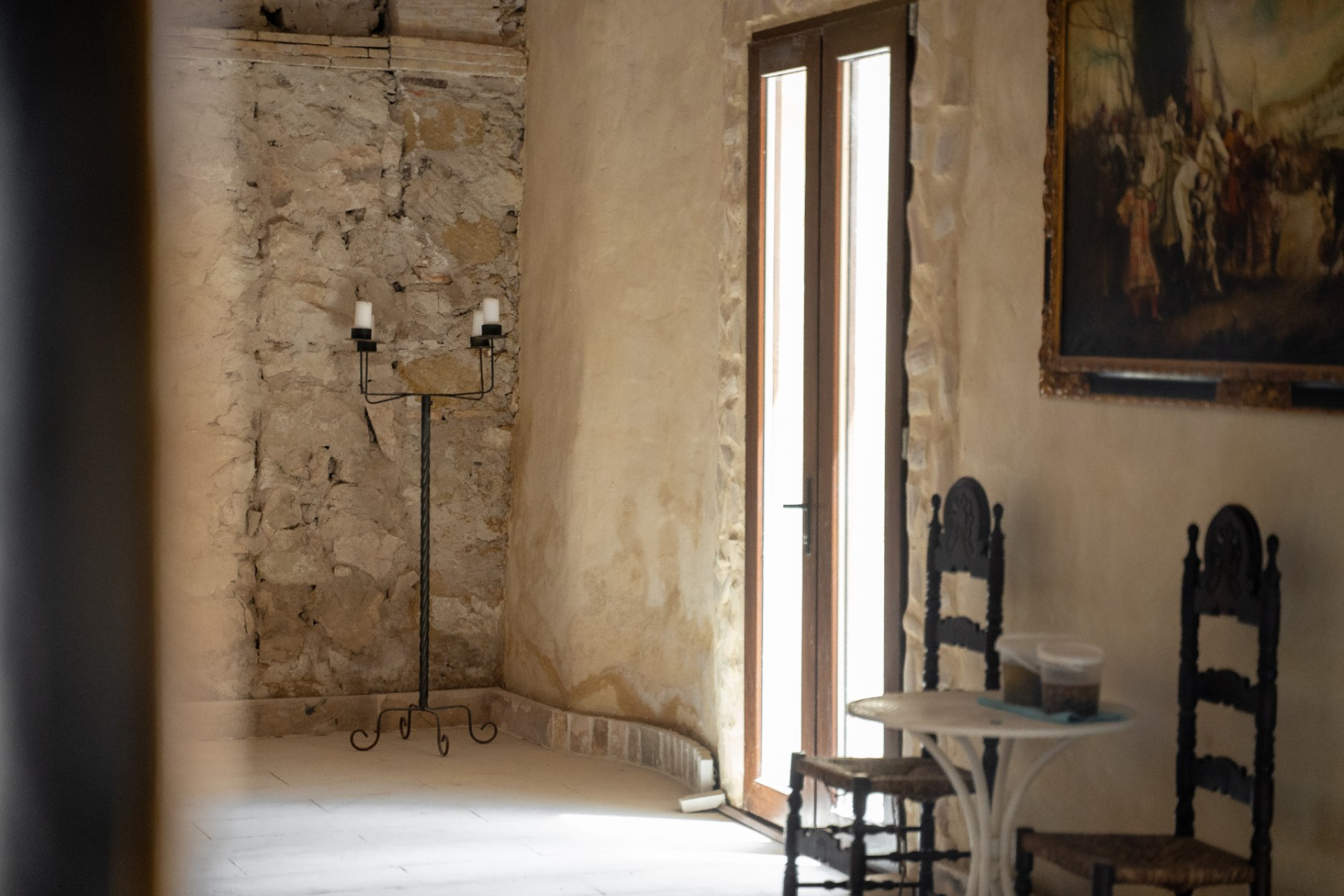 Resale - Others -
Castalla