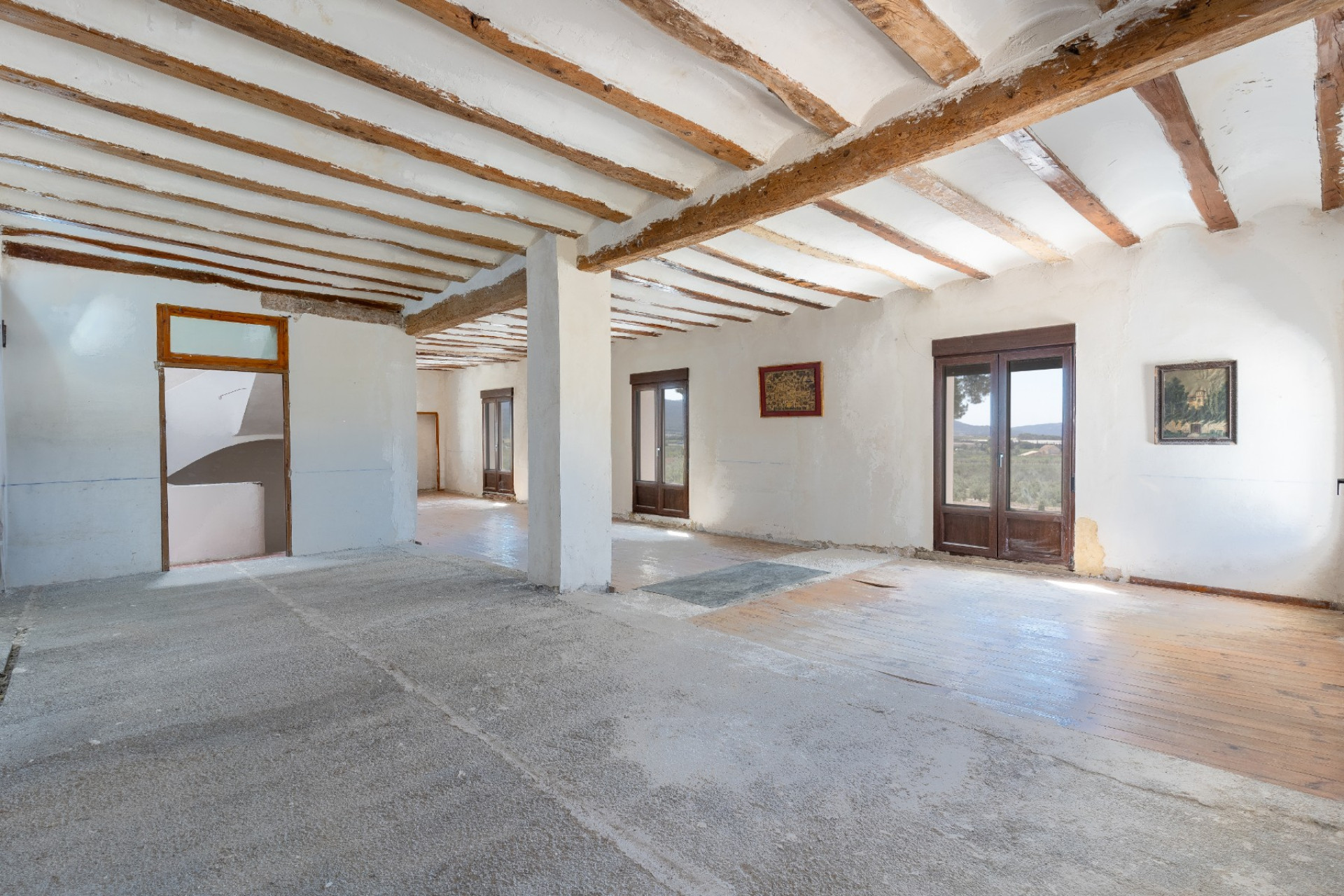 Resale - Others -
Castalla