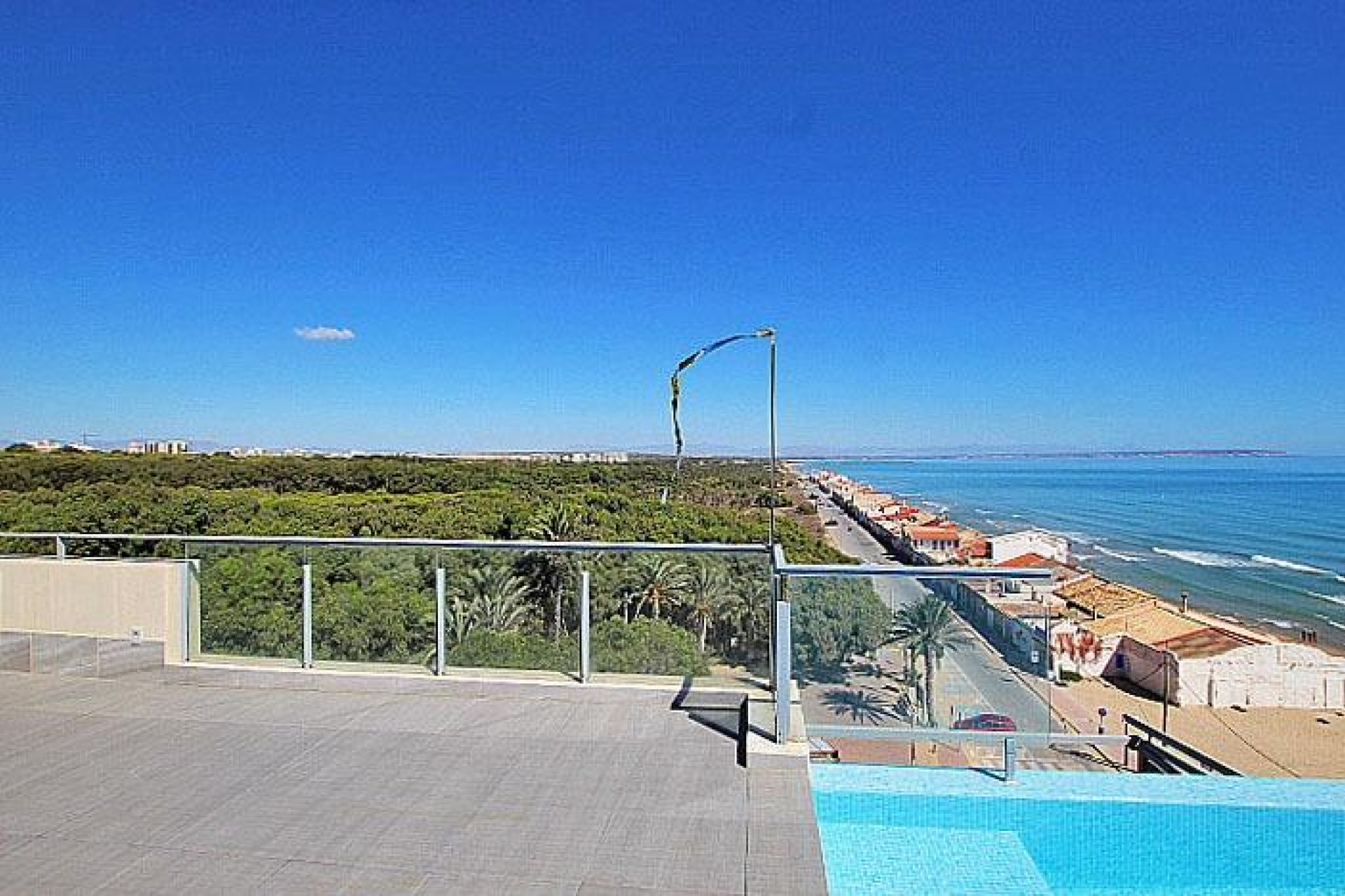 Resale - Penthouse -
Guardamar del Segura - Guardamar Playa