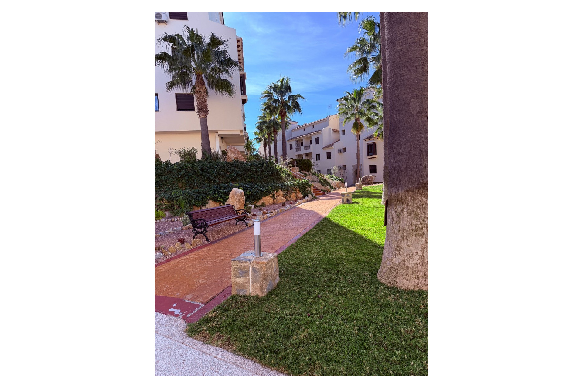 Resale - Penthouse -
Las Ramblas Golf - Inland