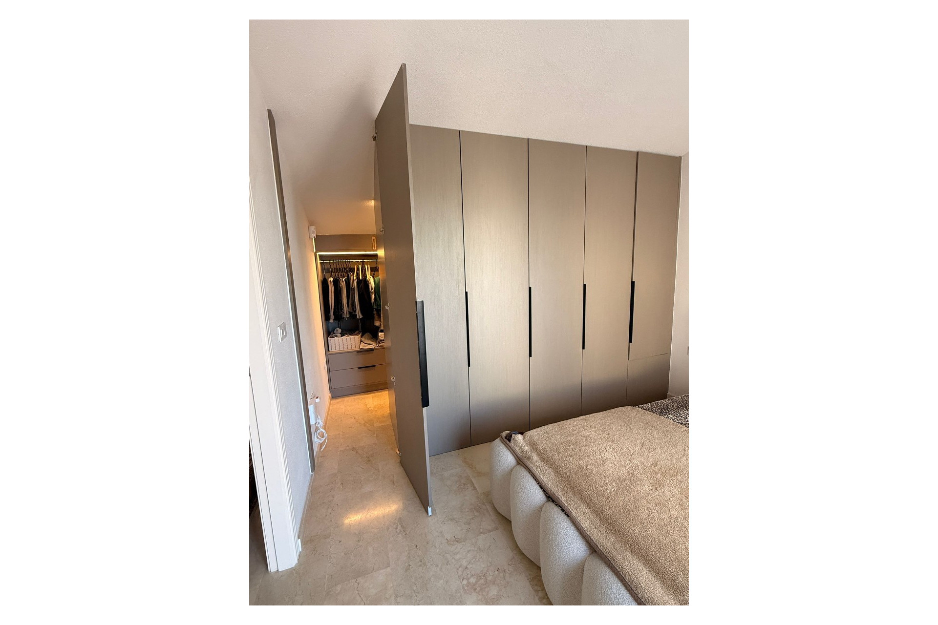 Resale - Penthouse -
Las Ramblas Golf - Inland