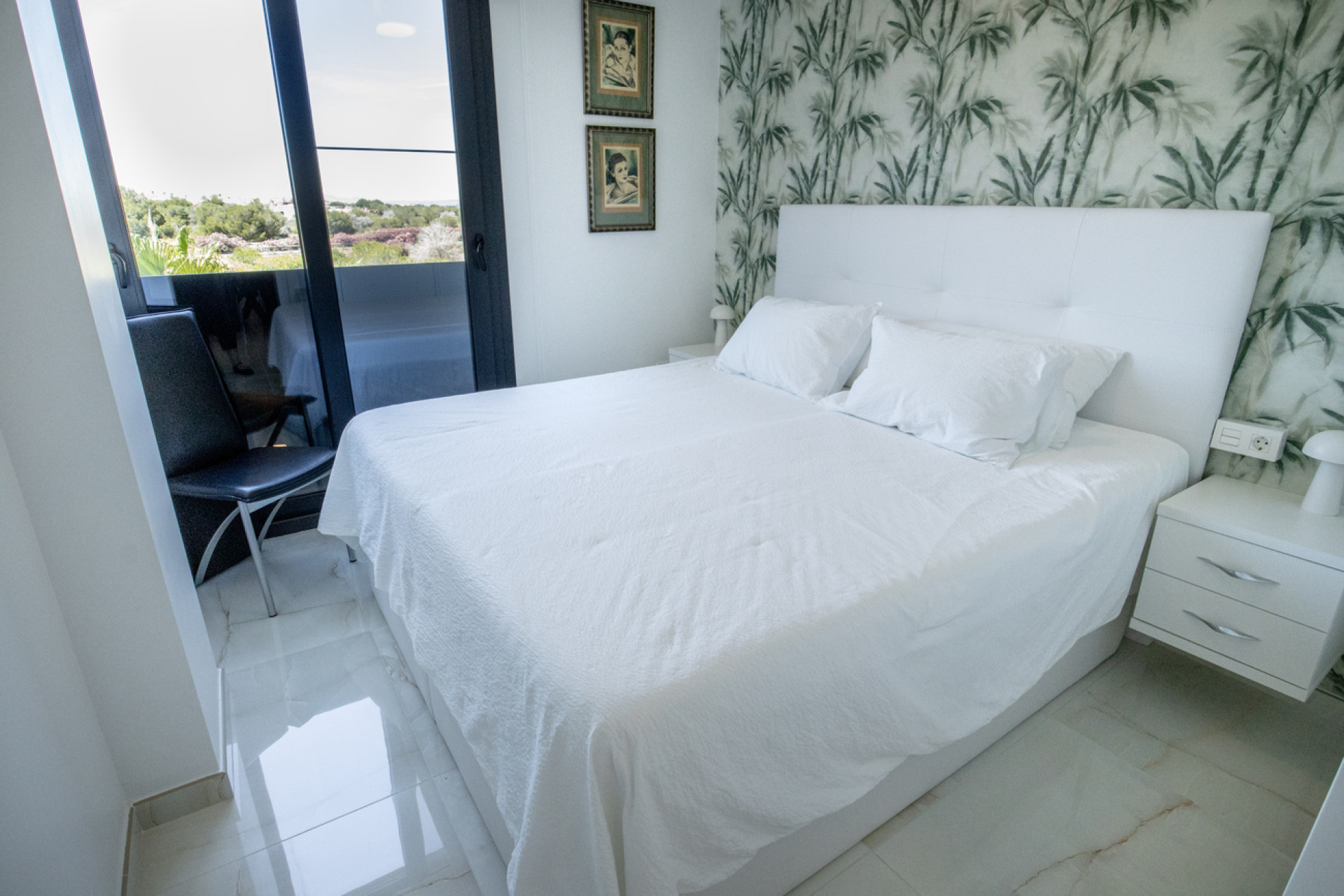 Resale - Penthouse -
Torrevieja - AMANECER