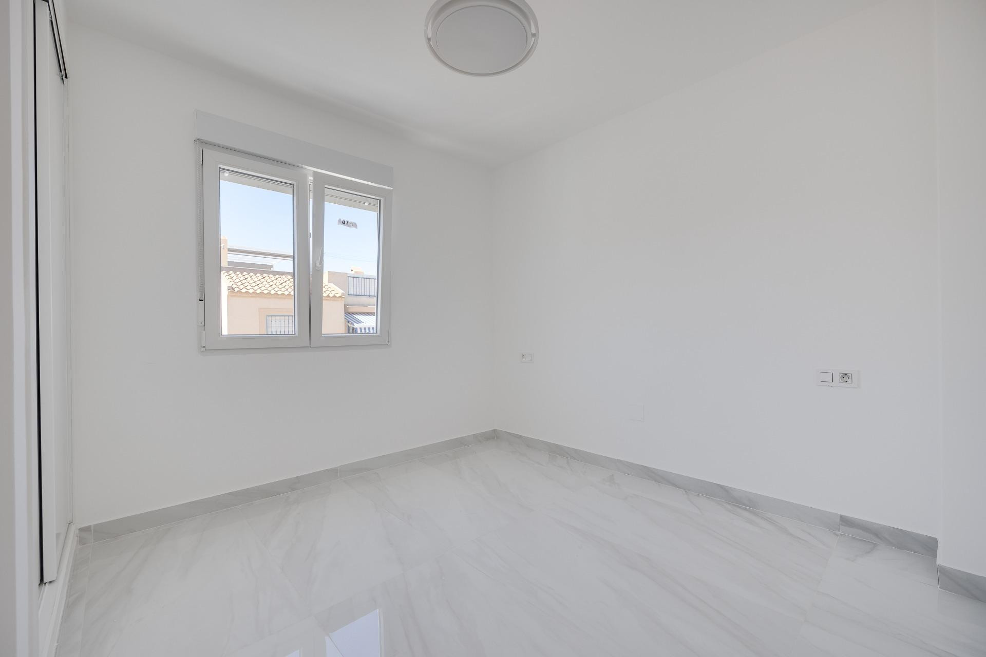 Resale - Penthouse -
Torrevieja - El Limonar