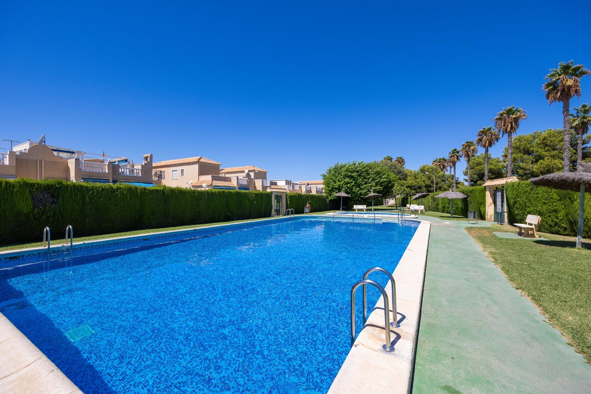 Resale - Penthouse -
Torrevieja - El Limonar