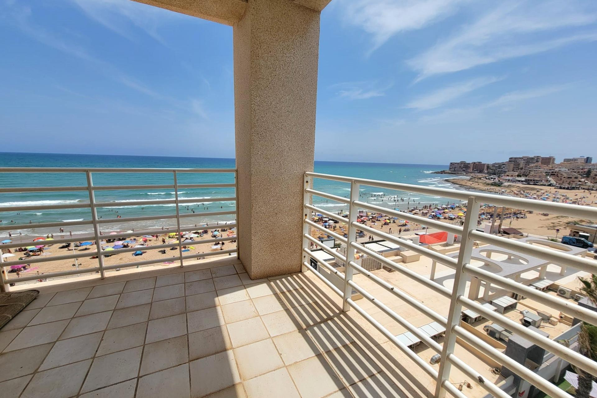 Resale - Penthouse -
Torrevieja - Playa De La Mata