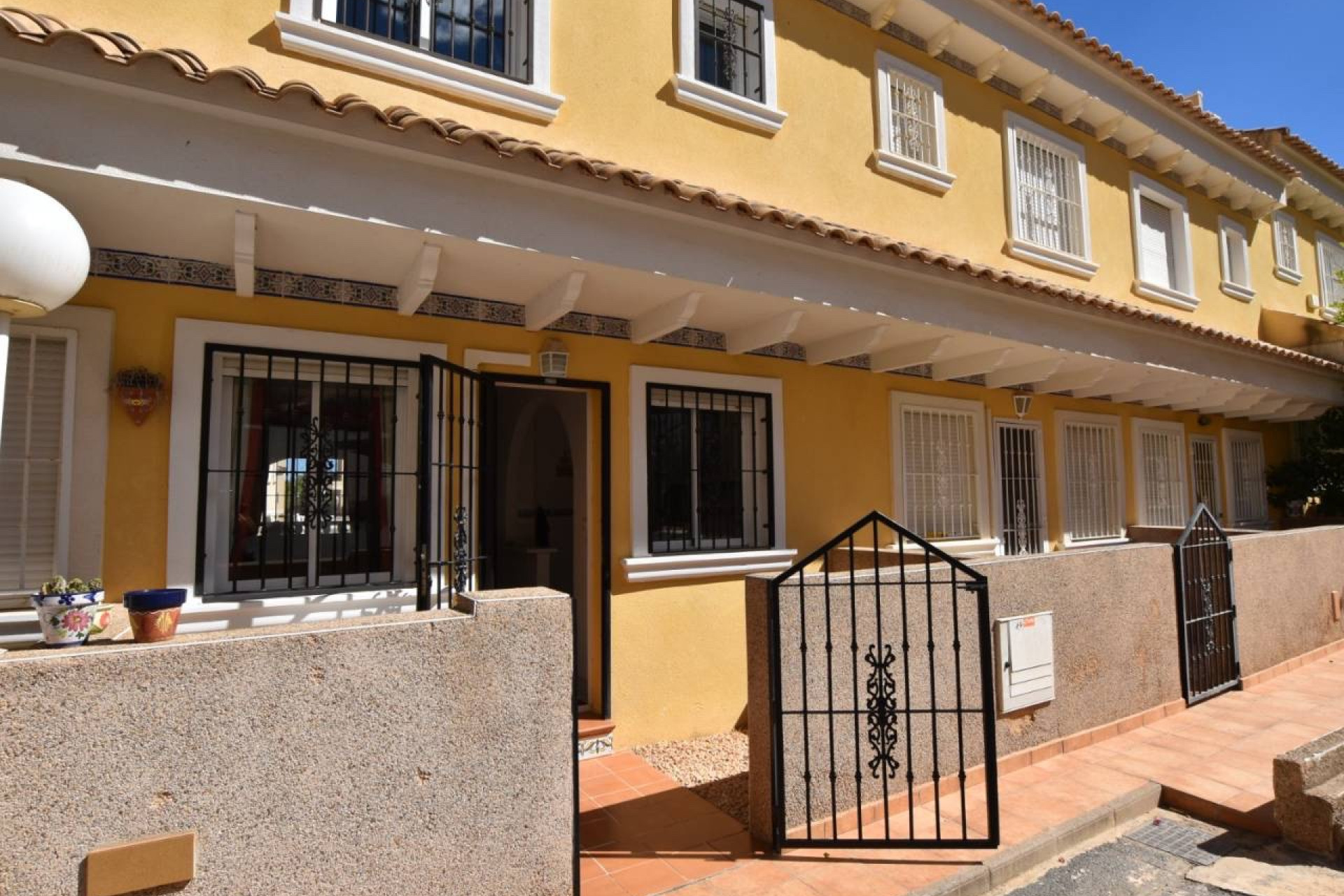 Resale - Townhouse -
Algorfa