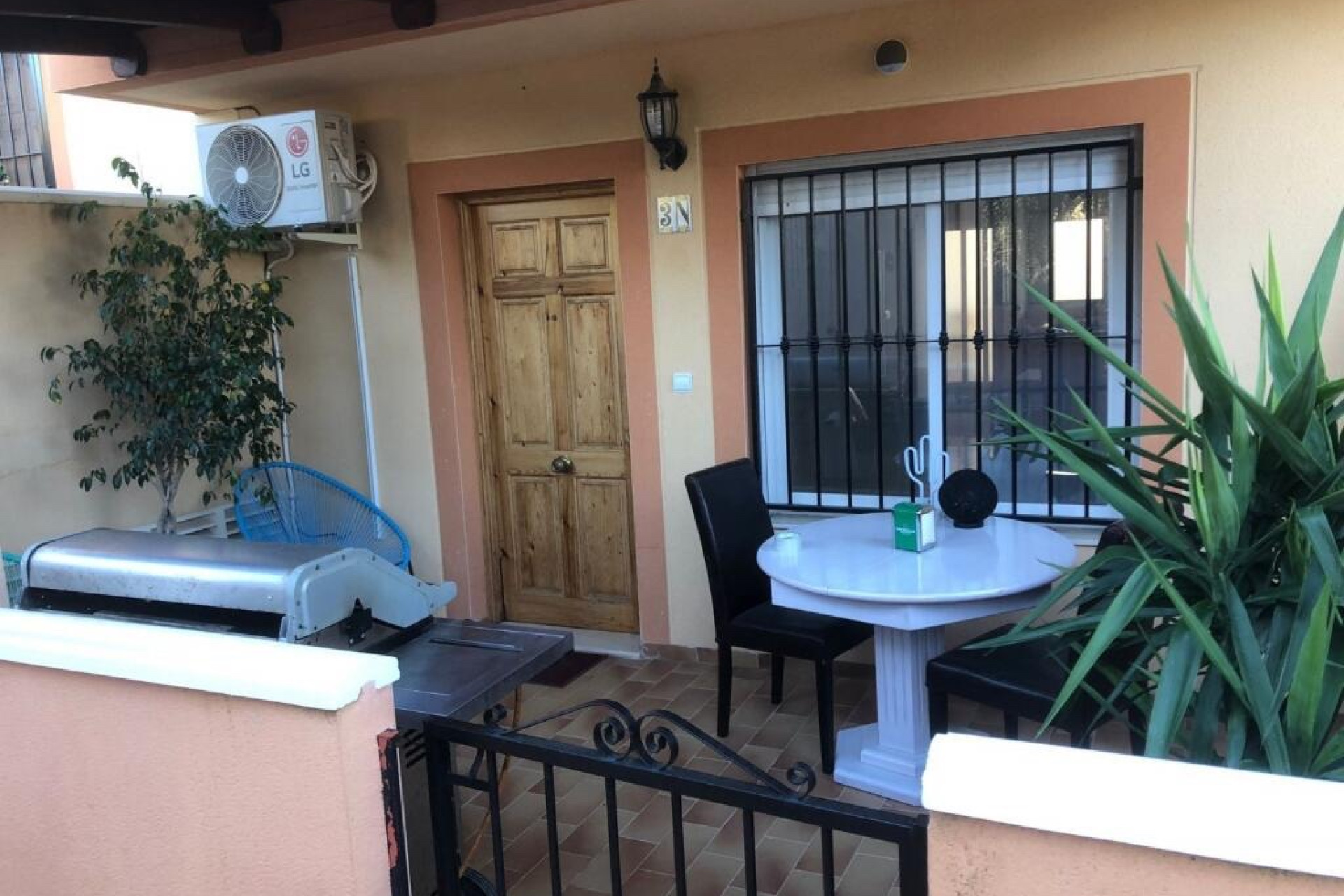 Resale - Townhouse -
Algorfa