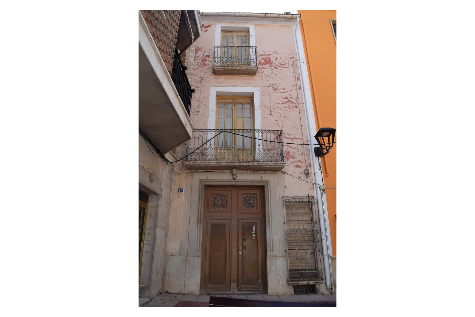 Resale - Townhouse -
Aspe