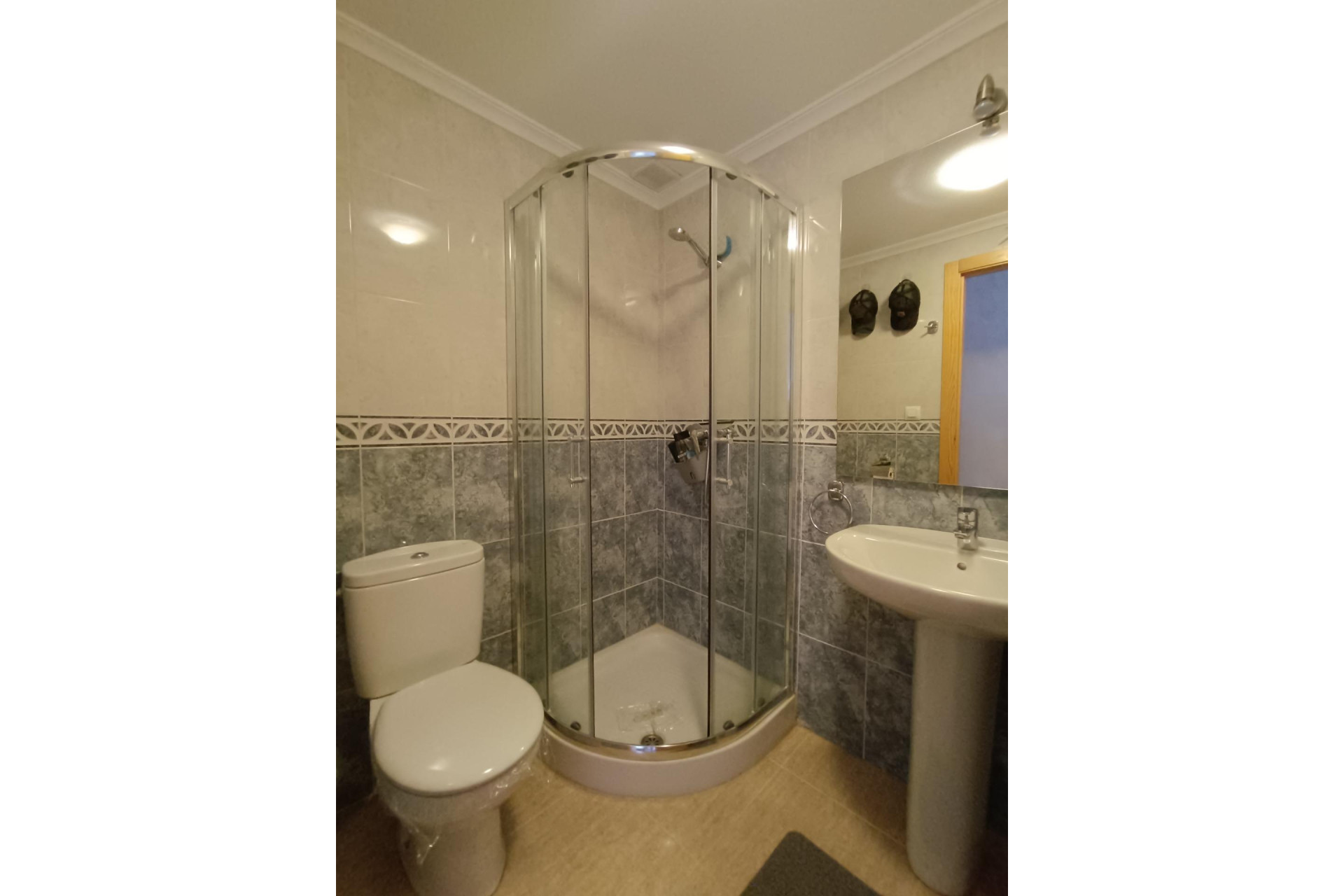 Resale - Townhouse -
Avileses - Jerónimo Y Avileses