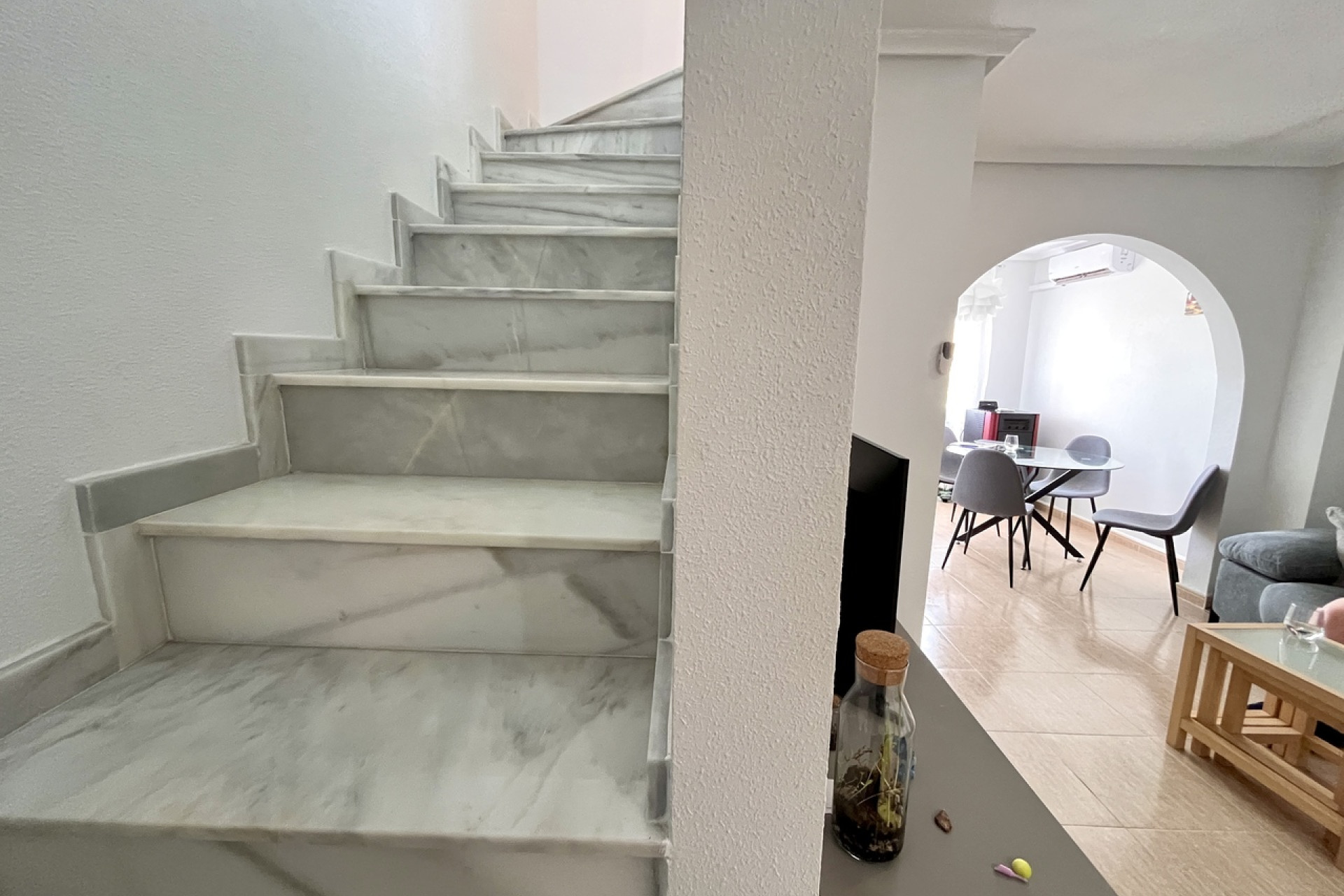 Resale - Townhouse -
Avileses