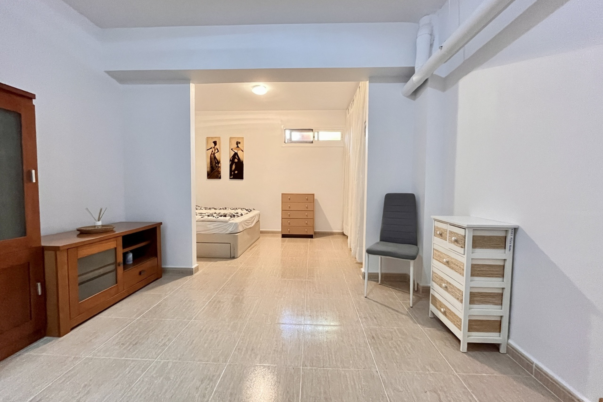 Resale - Townhouse -
Avileses