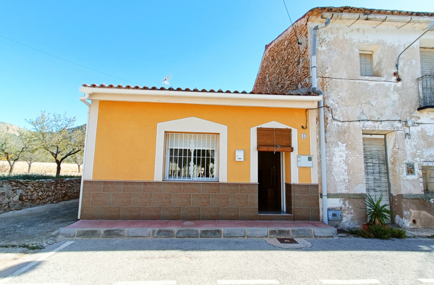 Resale - Townhouse -
BARBARROJA - Barbarroja