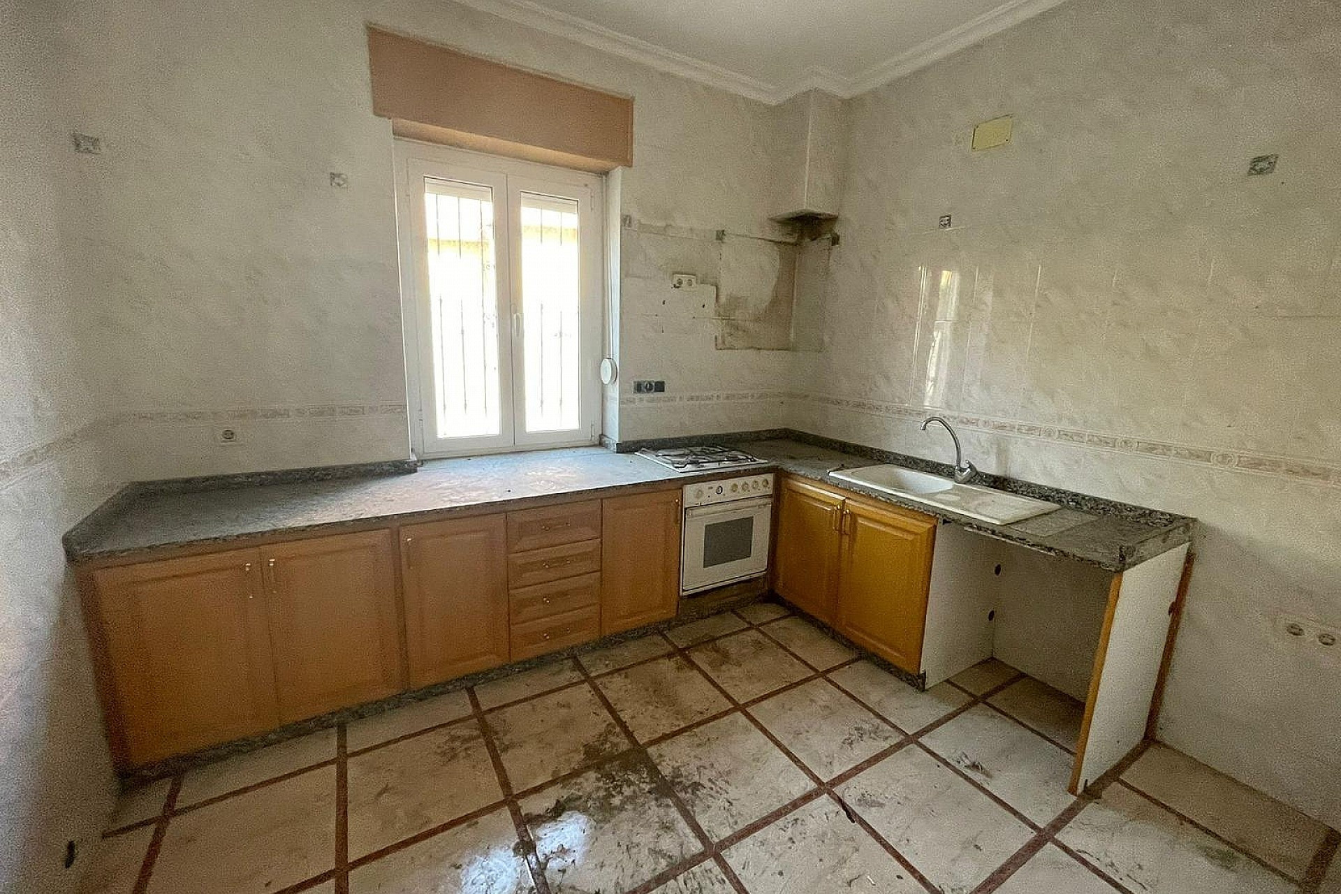 Resale - Townhouse -
Biar