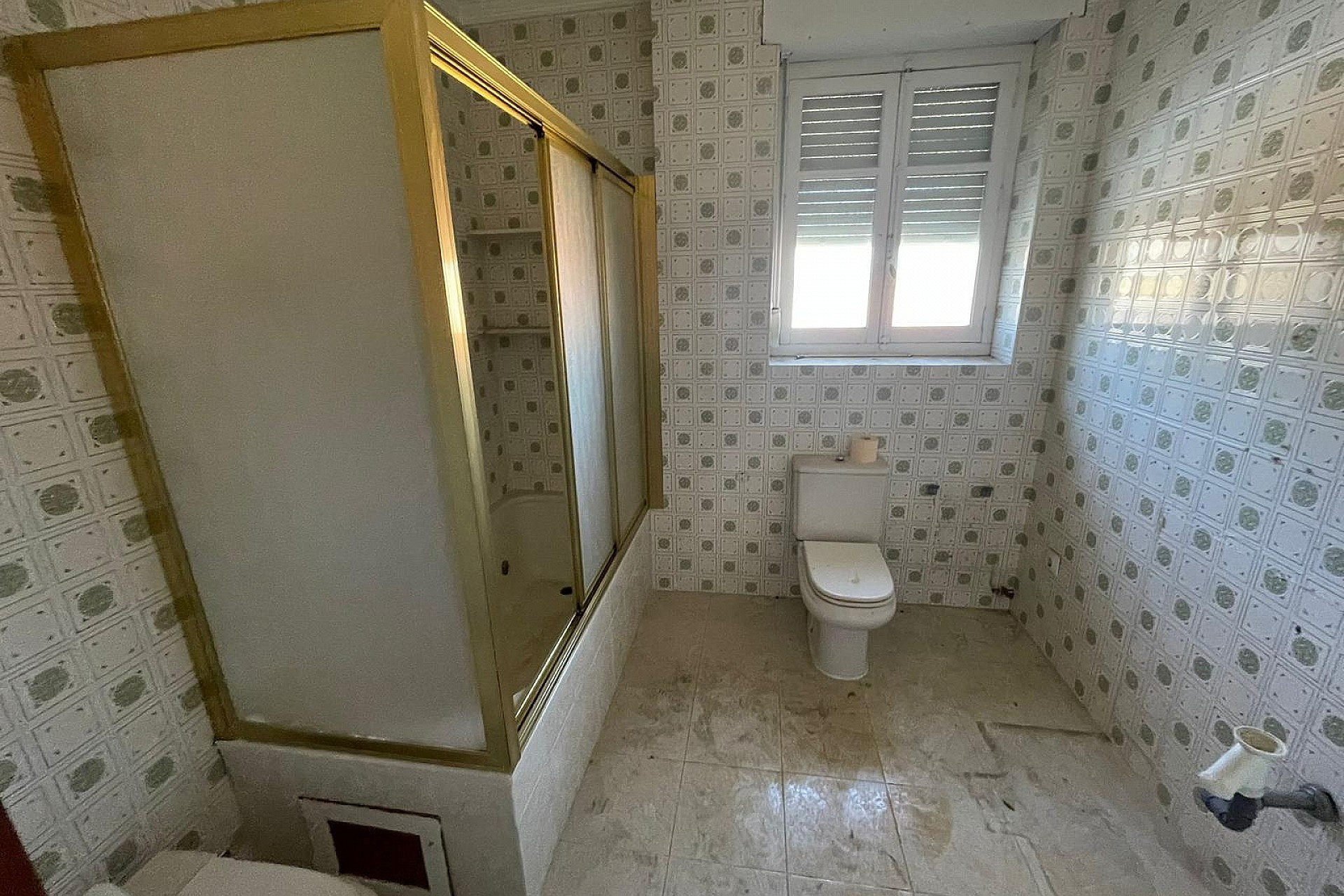 Resale - Townhouse -
Biar