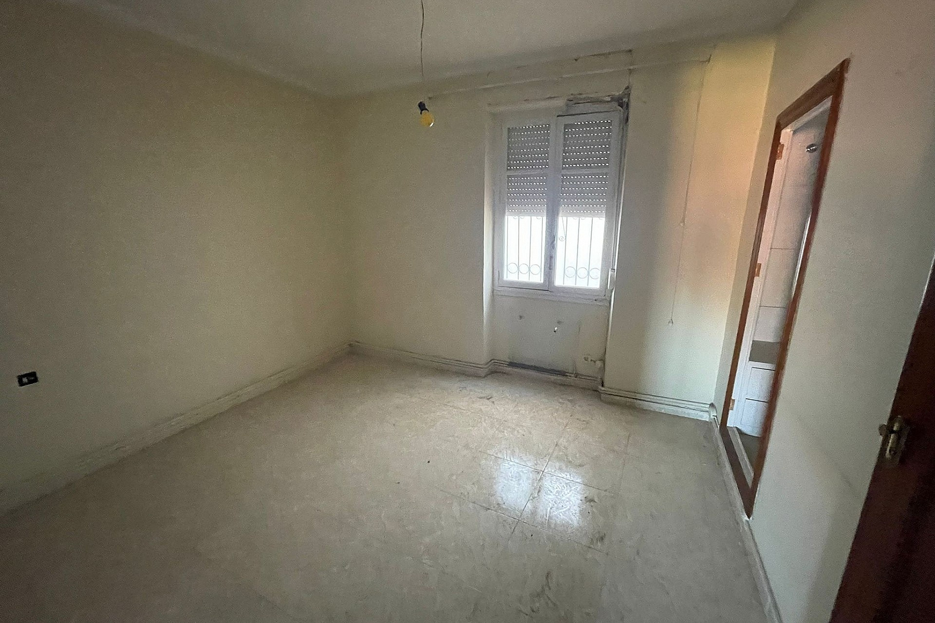 Resale - Townhouse -
Biar