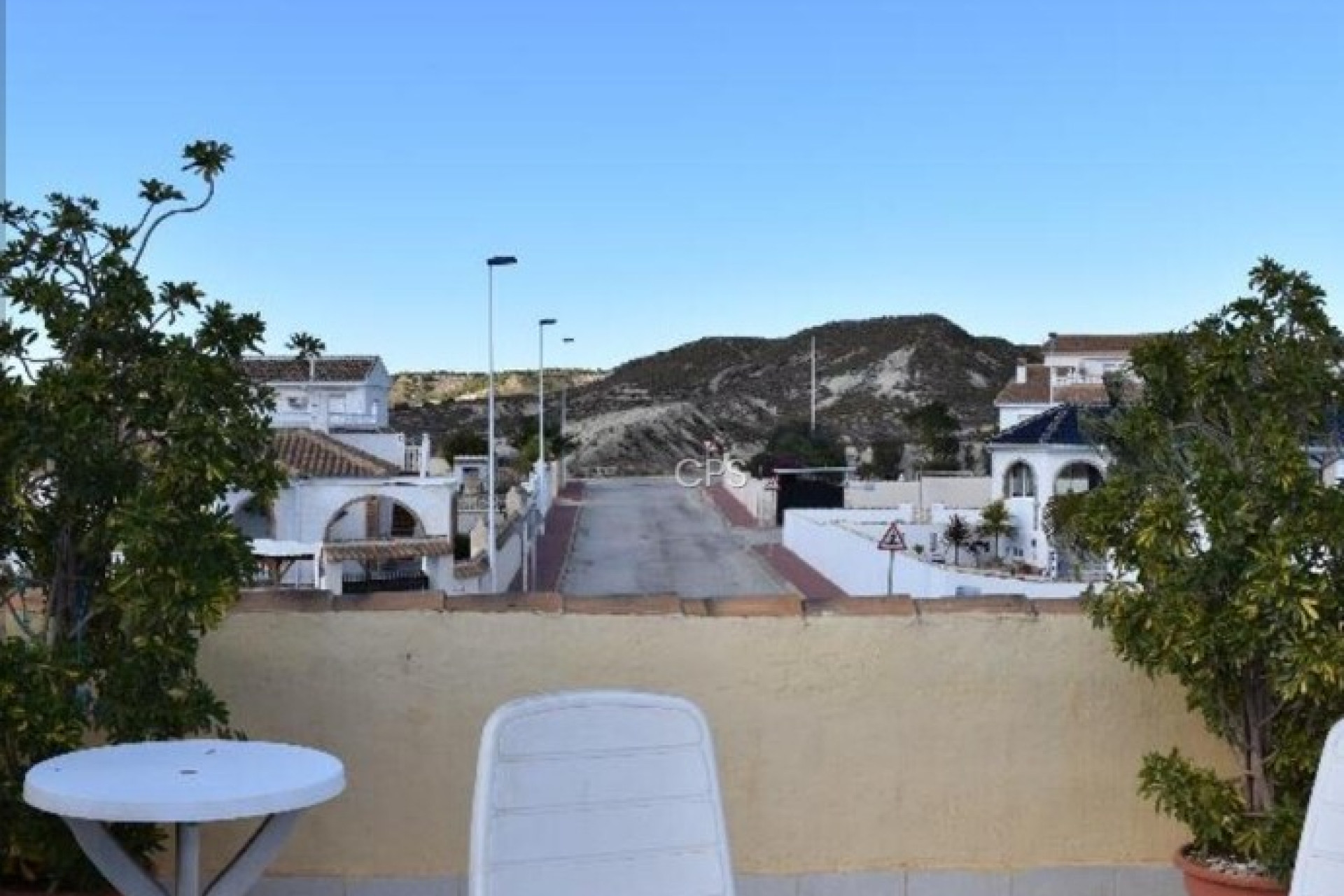 Resale - Townhouse -
Camposol