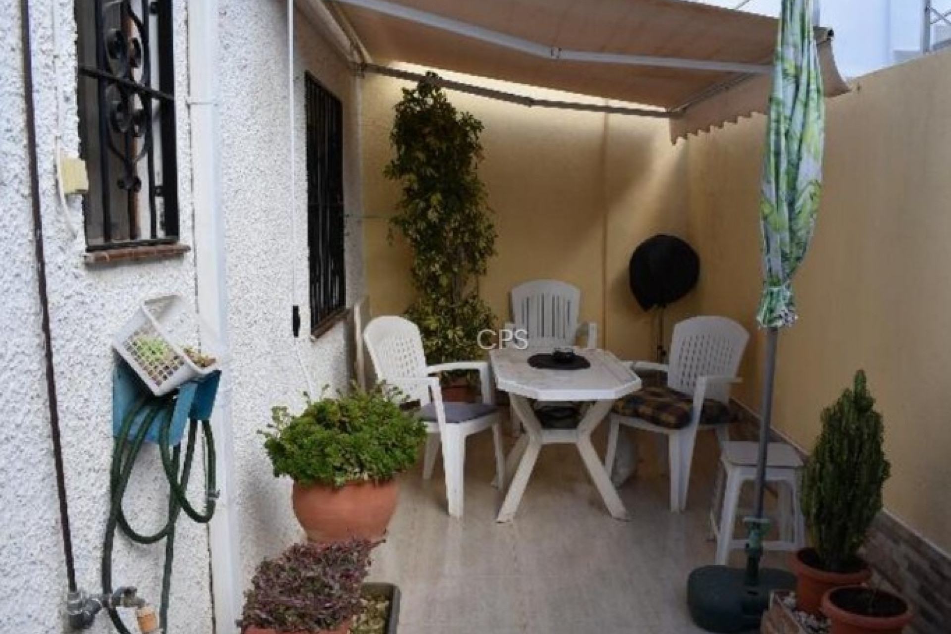 Resale - Townhouse -
Camposol