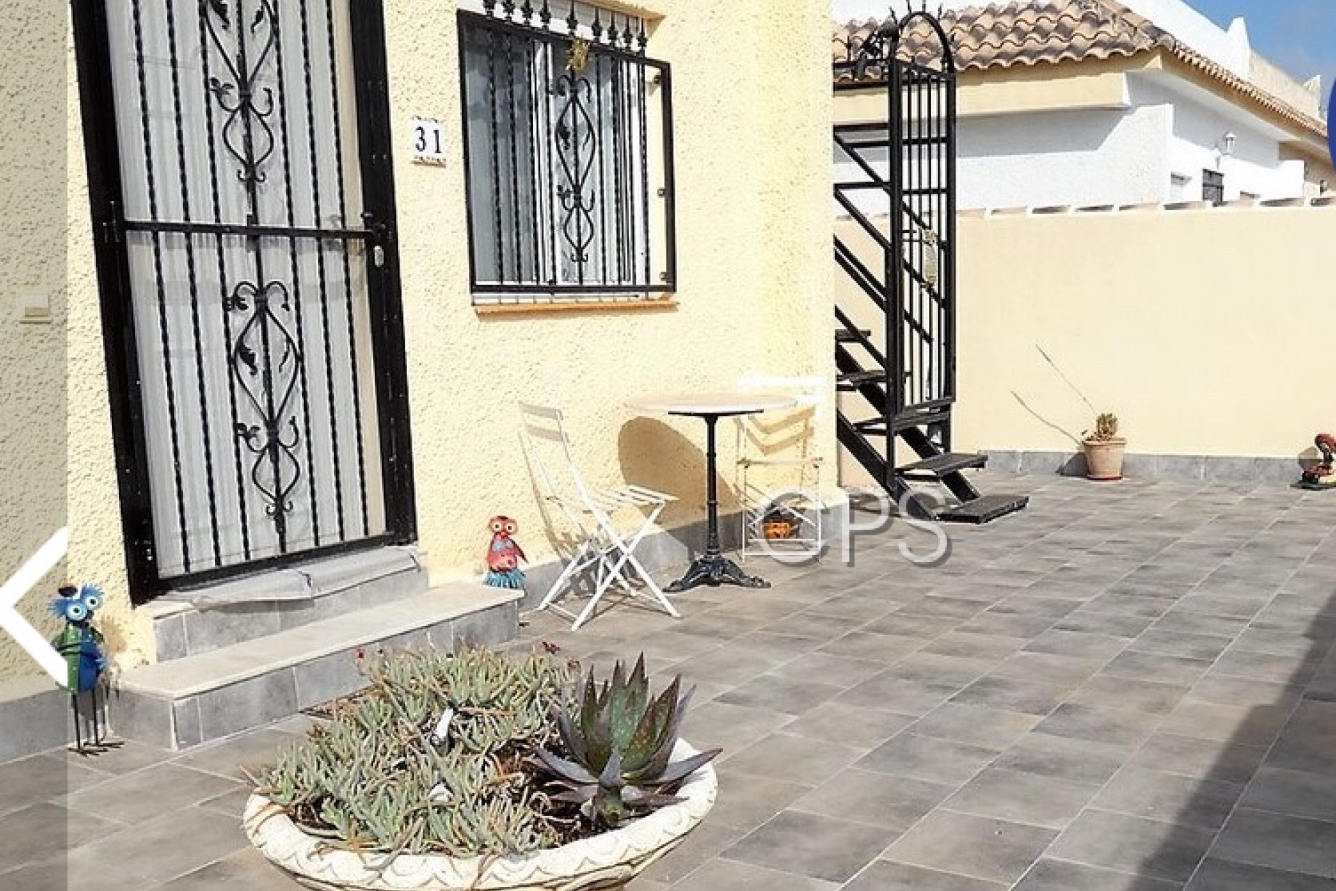 Resale - Townhouse -
Camposol