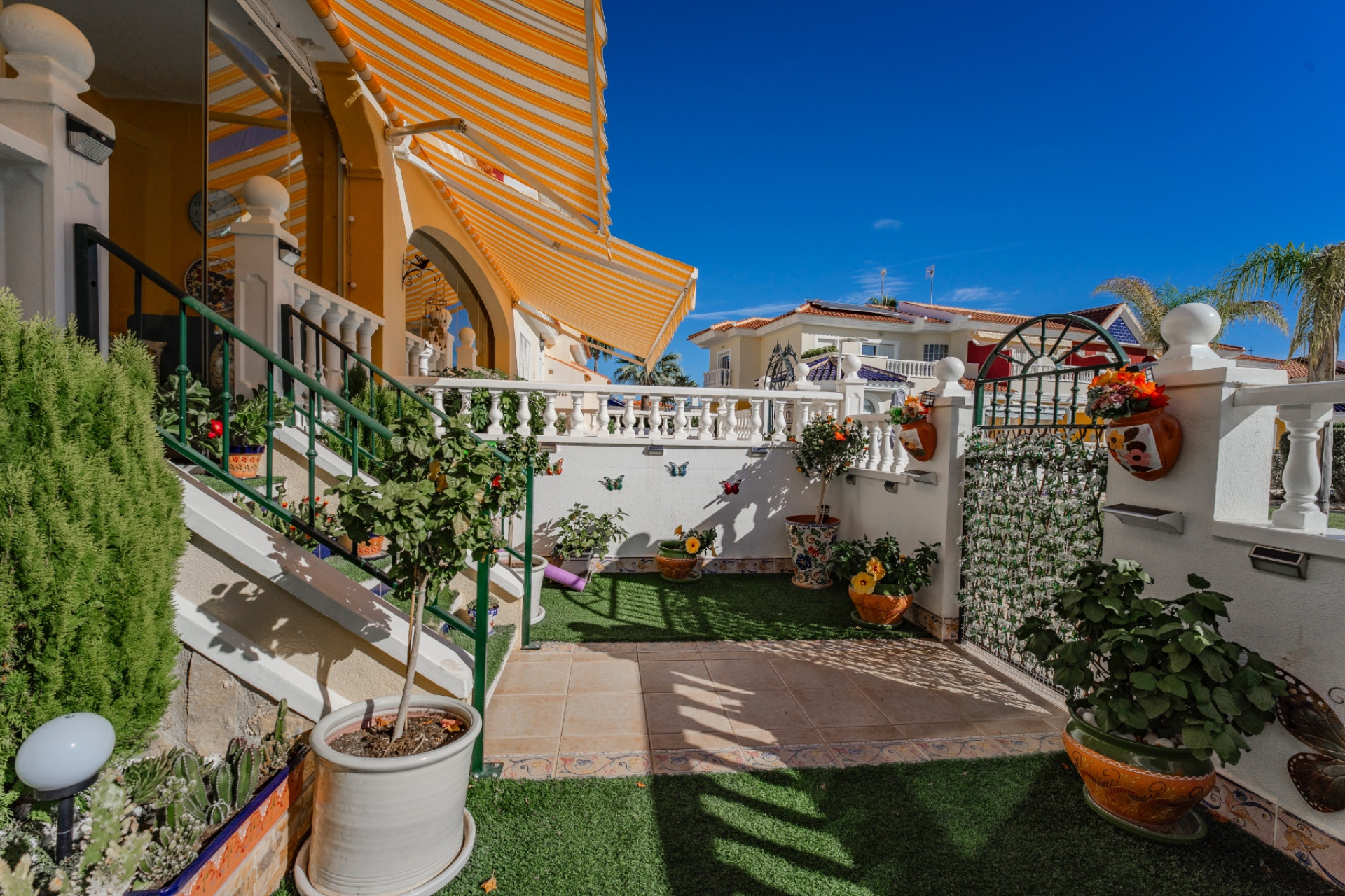 Resale - Townhouse -
Ciudad Quesada - Lo Marabú