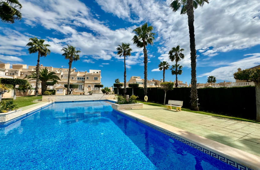 Resale - Townhouse -
Ciudad Quesada
