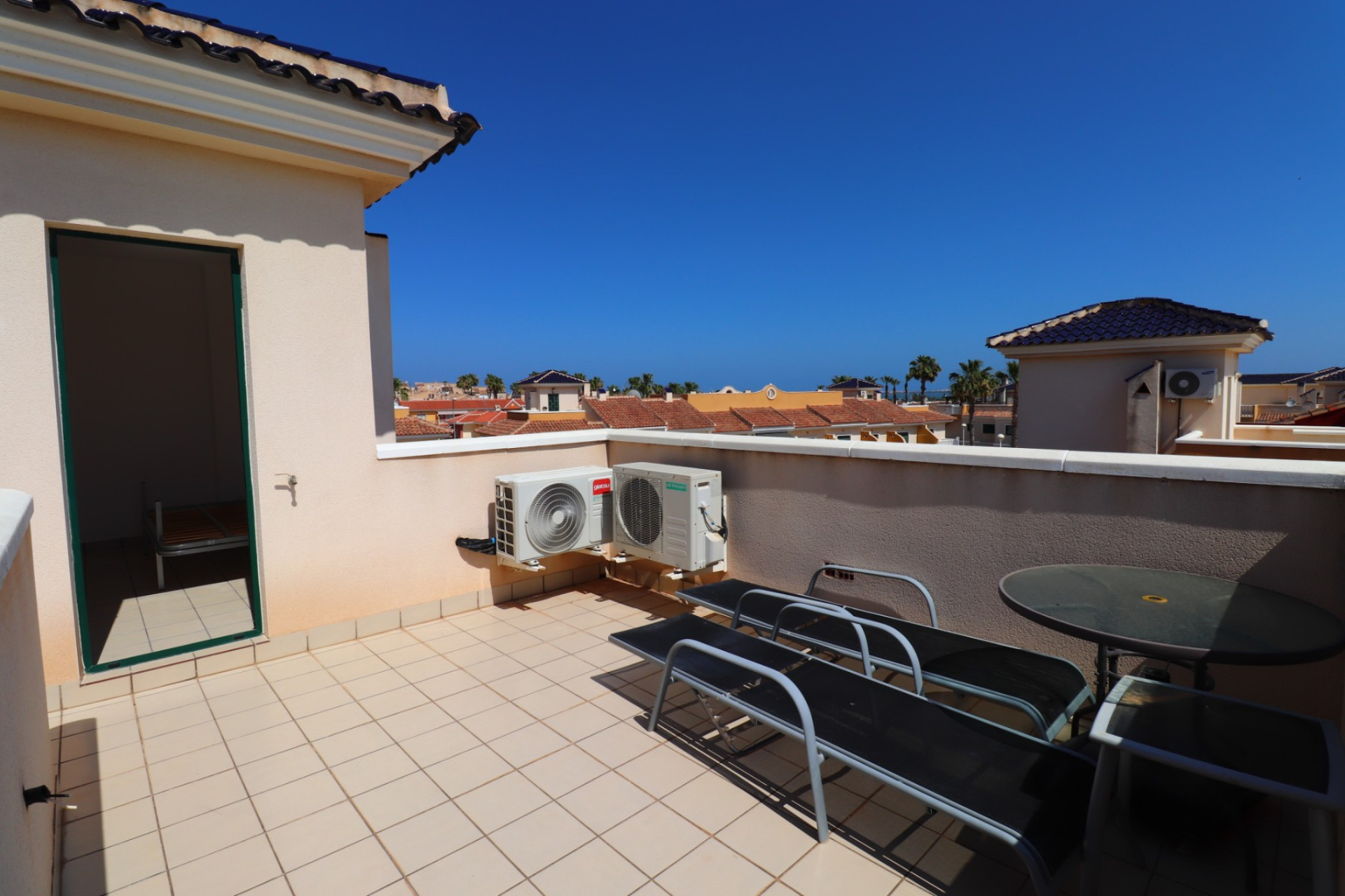 Resale - Townhouse -
Ciudad Quesada