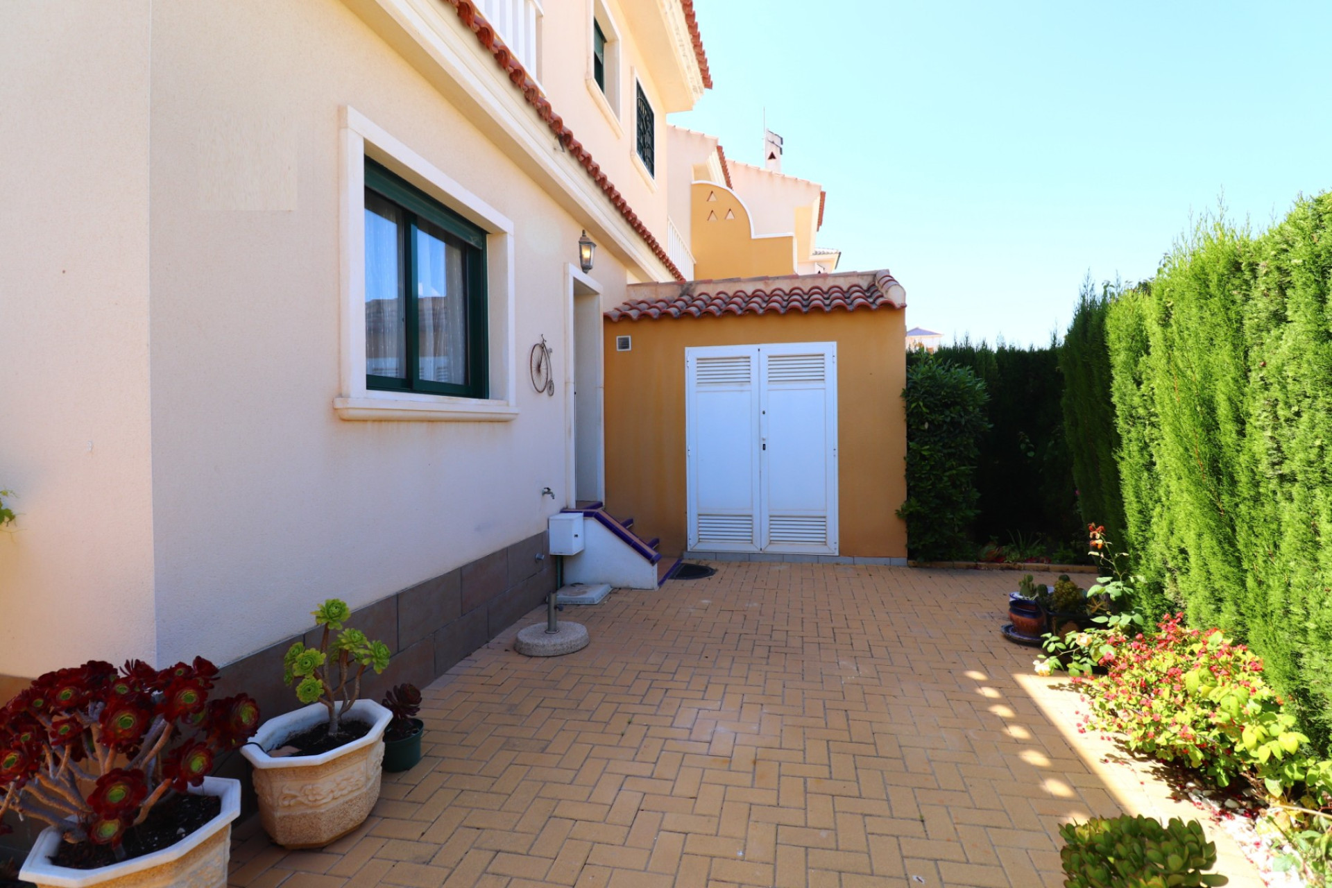 Resale - Townhouse -
Ciudad Quesada