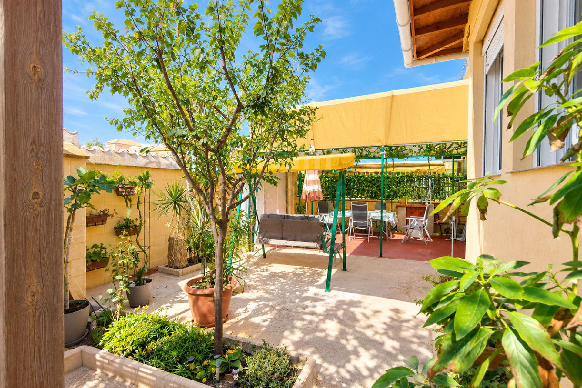 Resale - Townhouse -
Ciudad Quesada