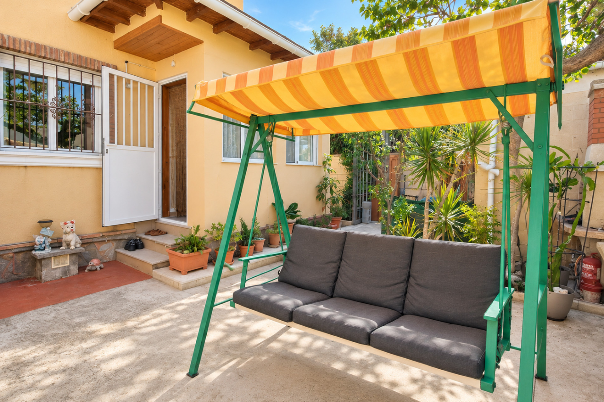 Resale - Townhouse -
Ciudad Quesada