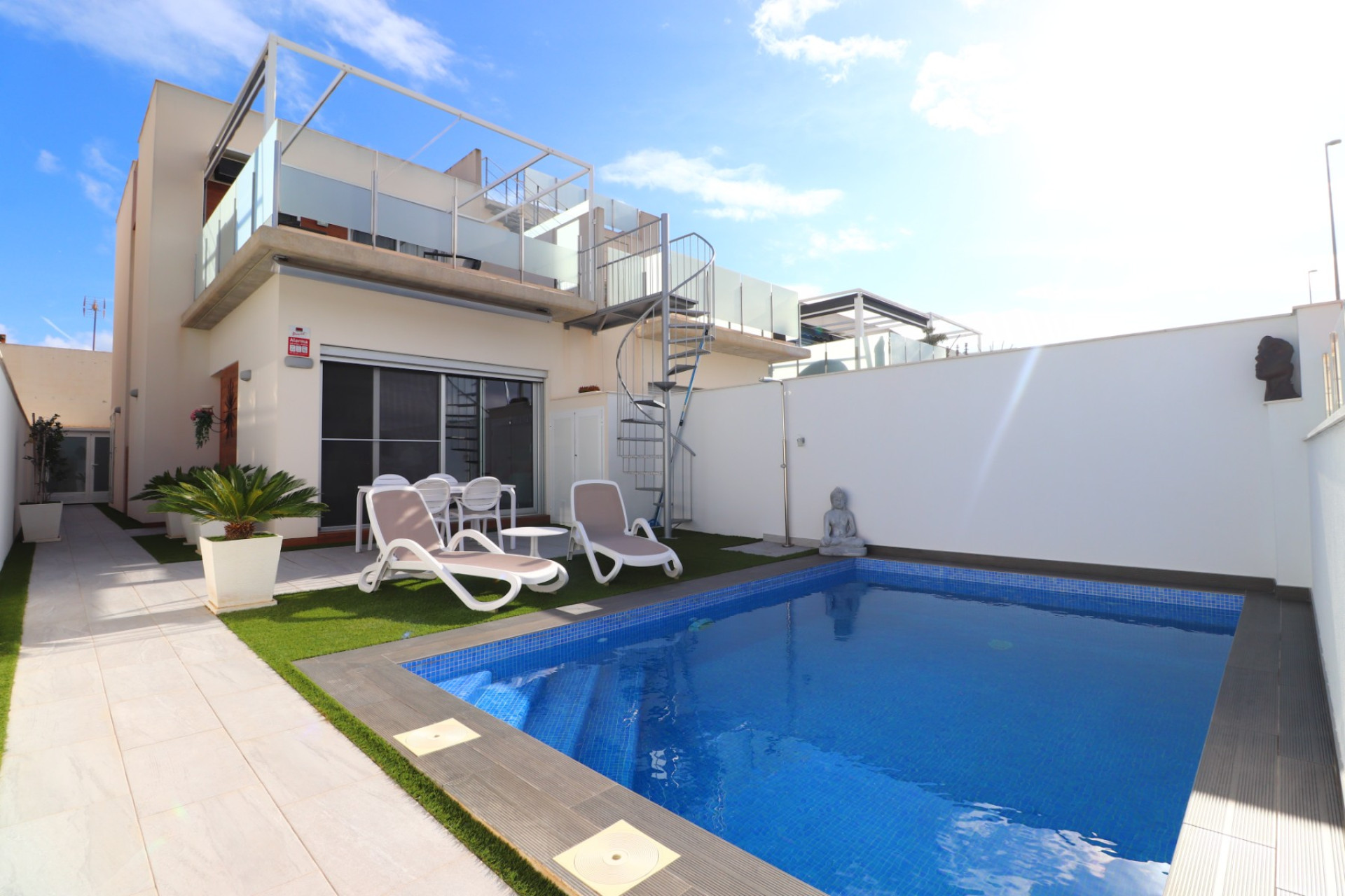 Resale - Townhouse -
Daya Vieja - Daya Vieja - Town